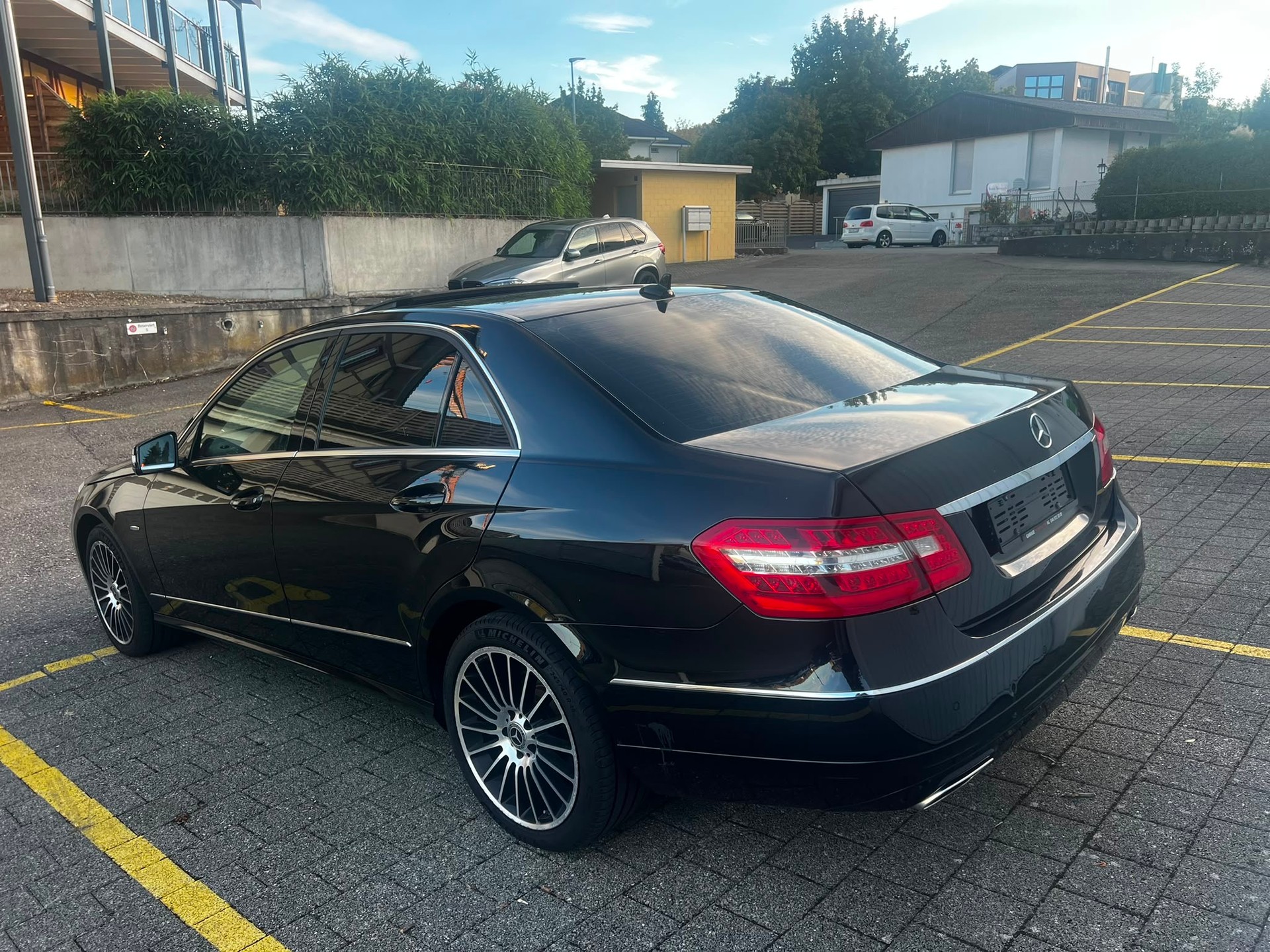 MERCEDES-BENZ E 250 CDI BlueEff. Avantgarde 4Matic 7G-Tronic-image-9