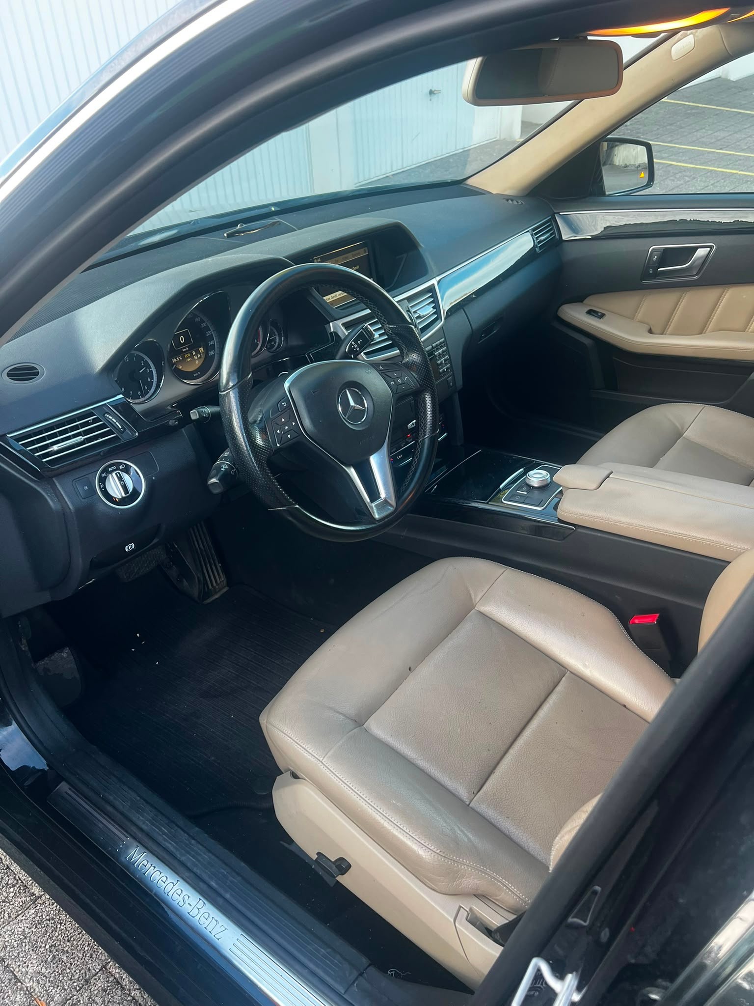 MERCEDES-BENZ E 250 CDI BlueEff. Avantgarde 4Matic 7G-Tronic-image-12