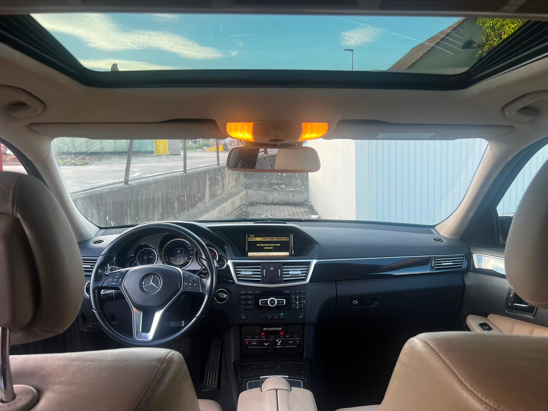 MERCEDES-BENZ E 250 CDI BlueEff. Avantgarde 4Matic 7G-Tronic-image-11