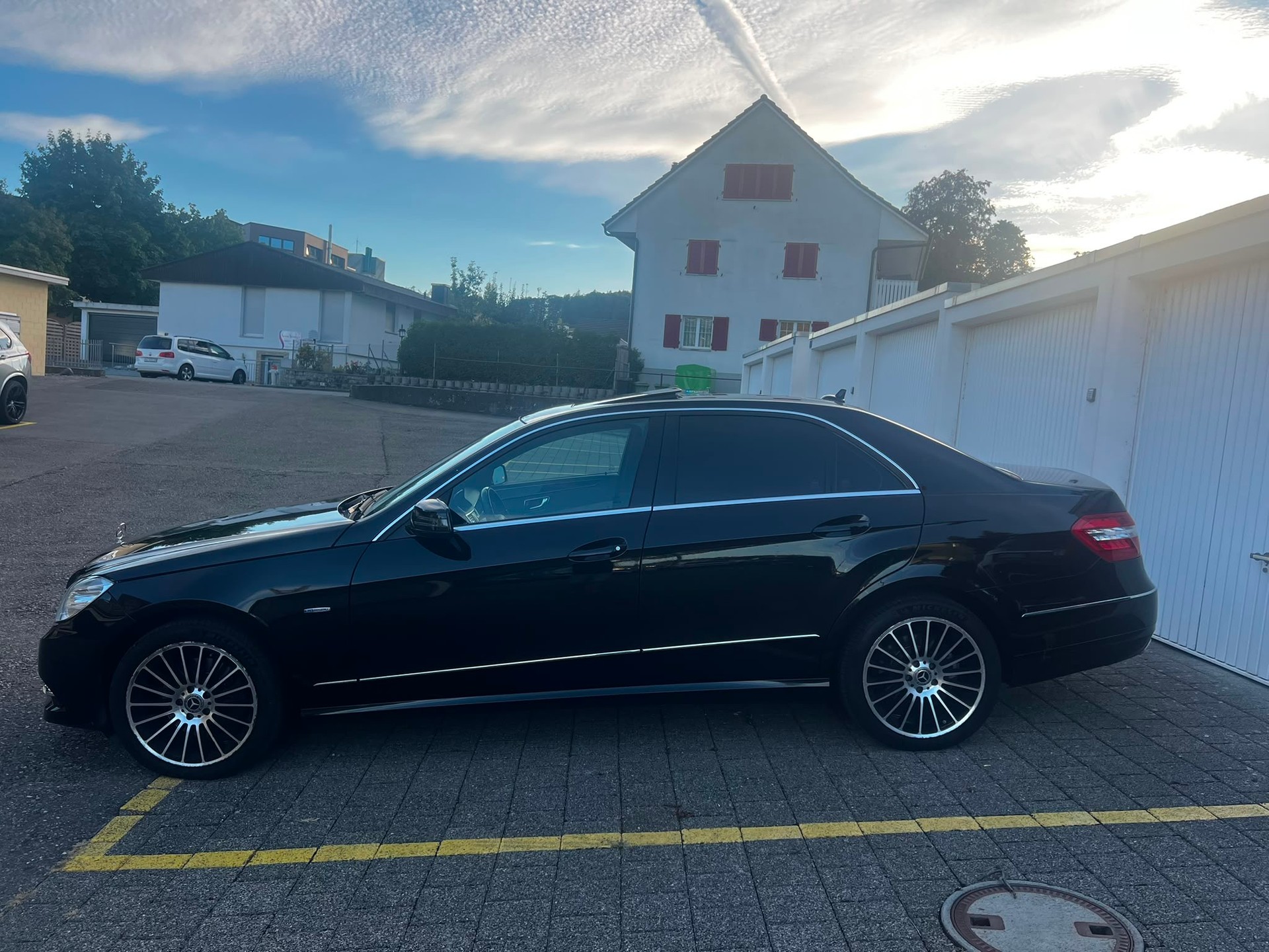 MERCEDES-BENZ E 250 CDI BlueEff. Avantgarde 4Matic 7G-Tronic-image-6