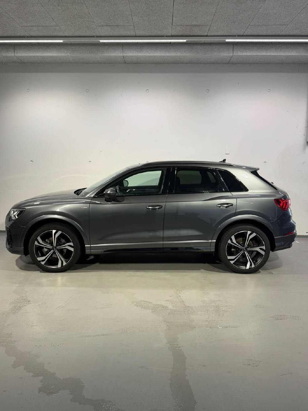 AUDI Q3 1.5 35 TFSI S line S-Tronic-image-2