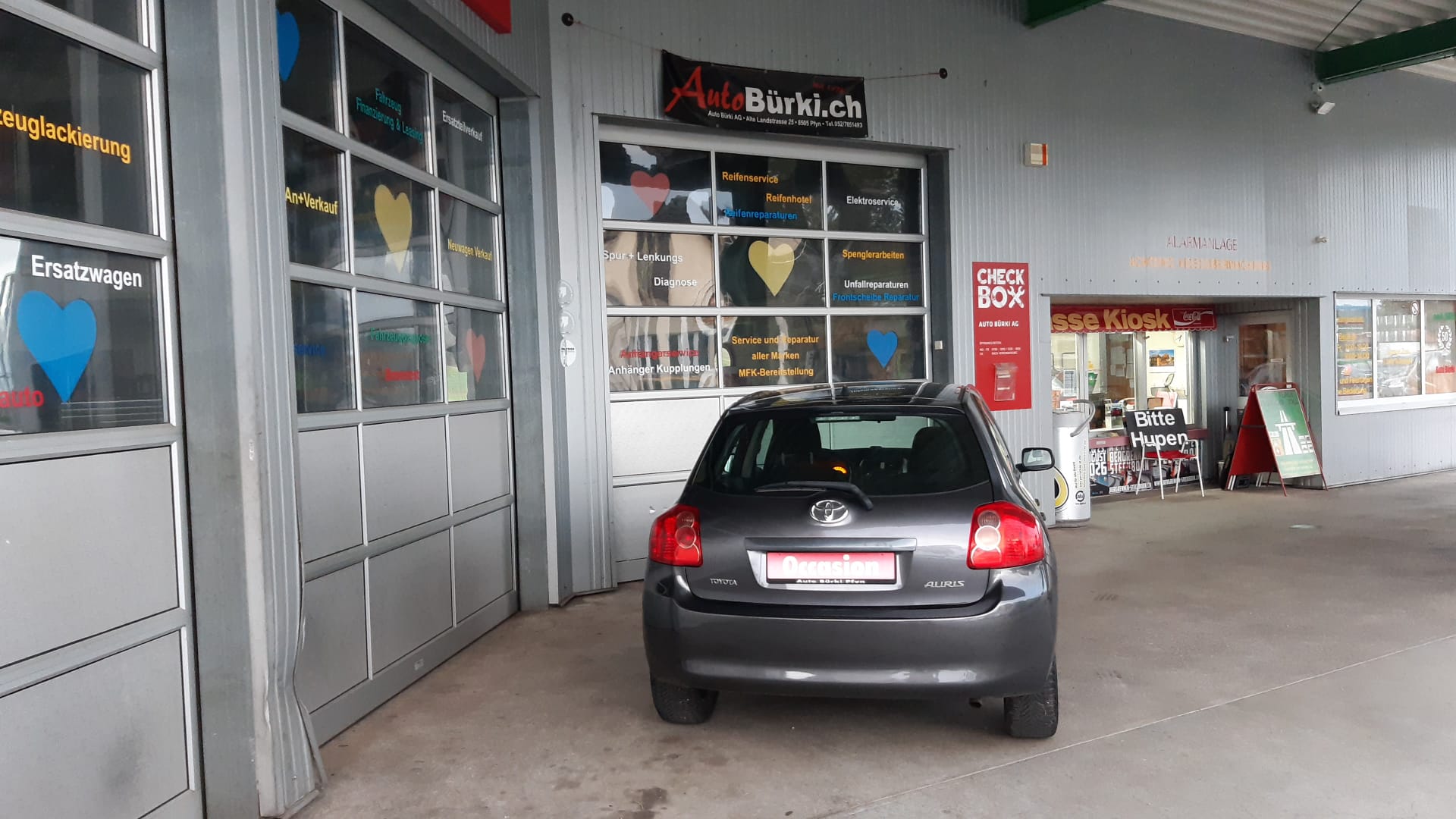 TOYOTA Auris 1.4 D-4D Linea Luna-image-4