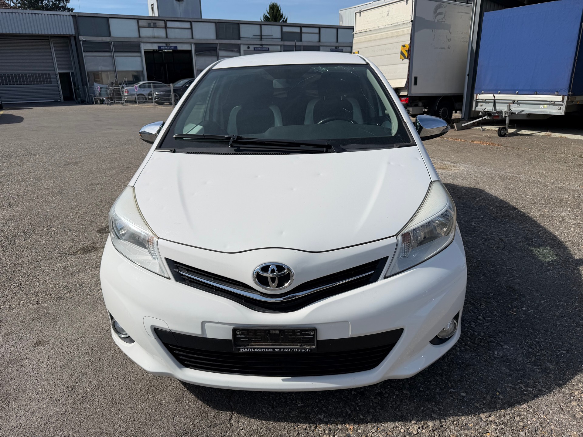 TOYOTA Yaris 1.33 Luna-image-2