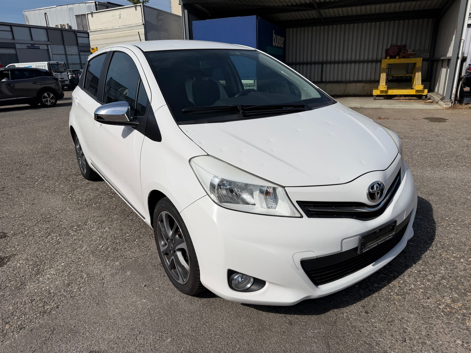 TOYOTA Yaris 1.33 Luna-image-0
