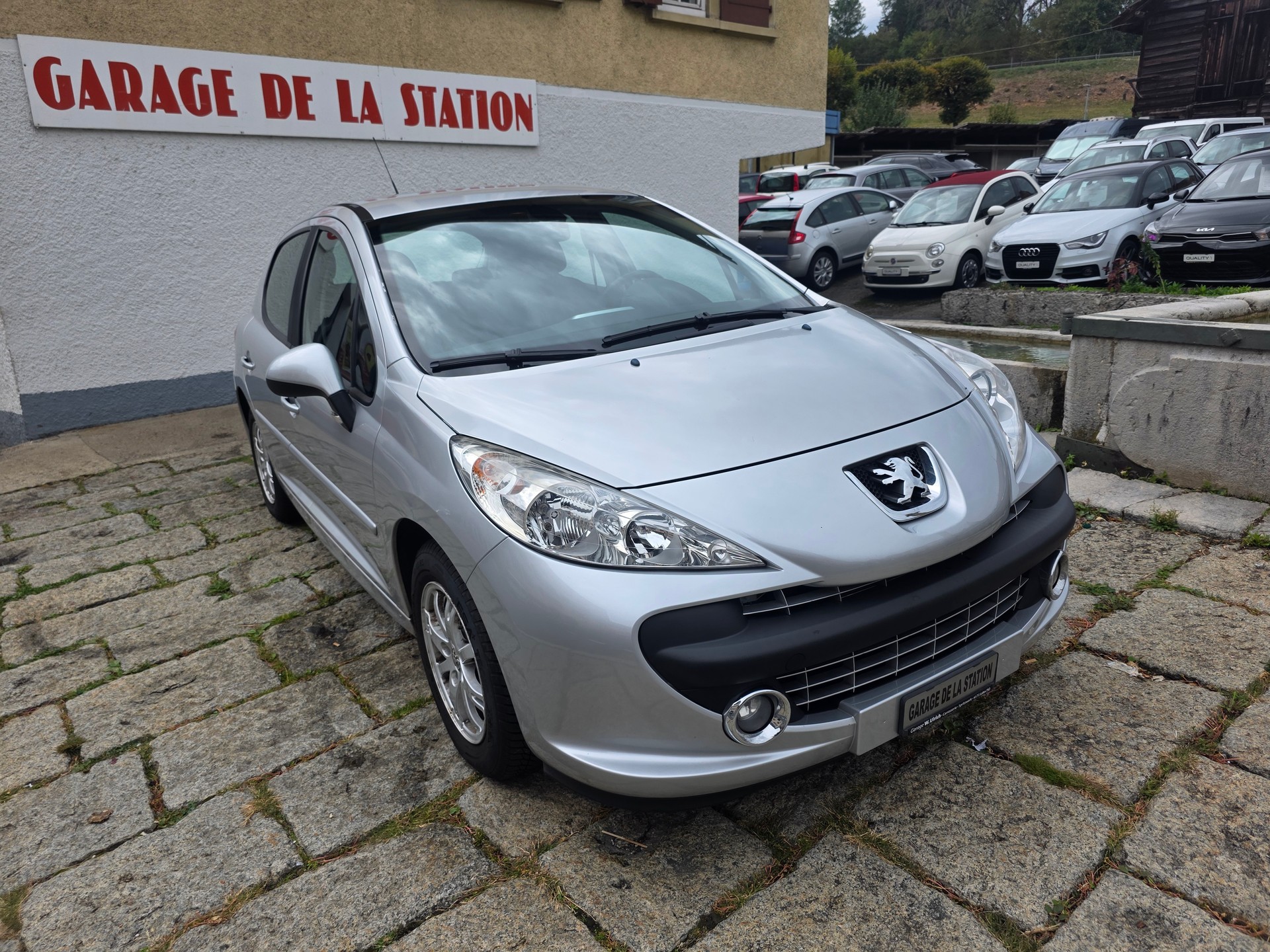PEUGEOT 207 1.6 16V XS Premium-image-2