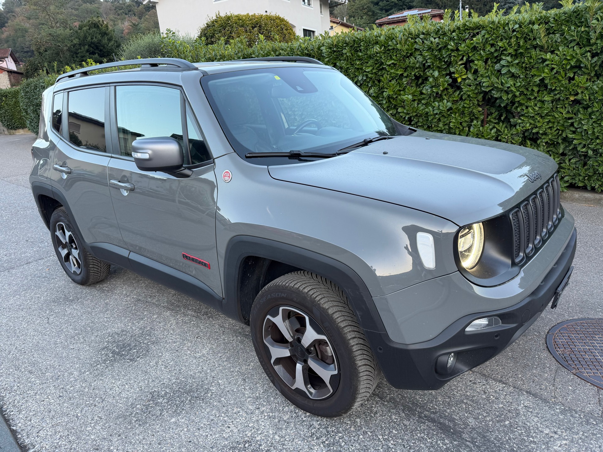 JEEP Renegade 2.0 MJ Trailhawk AWD + Low Range 9ATX-image-2