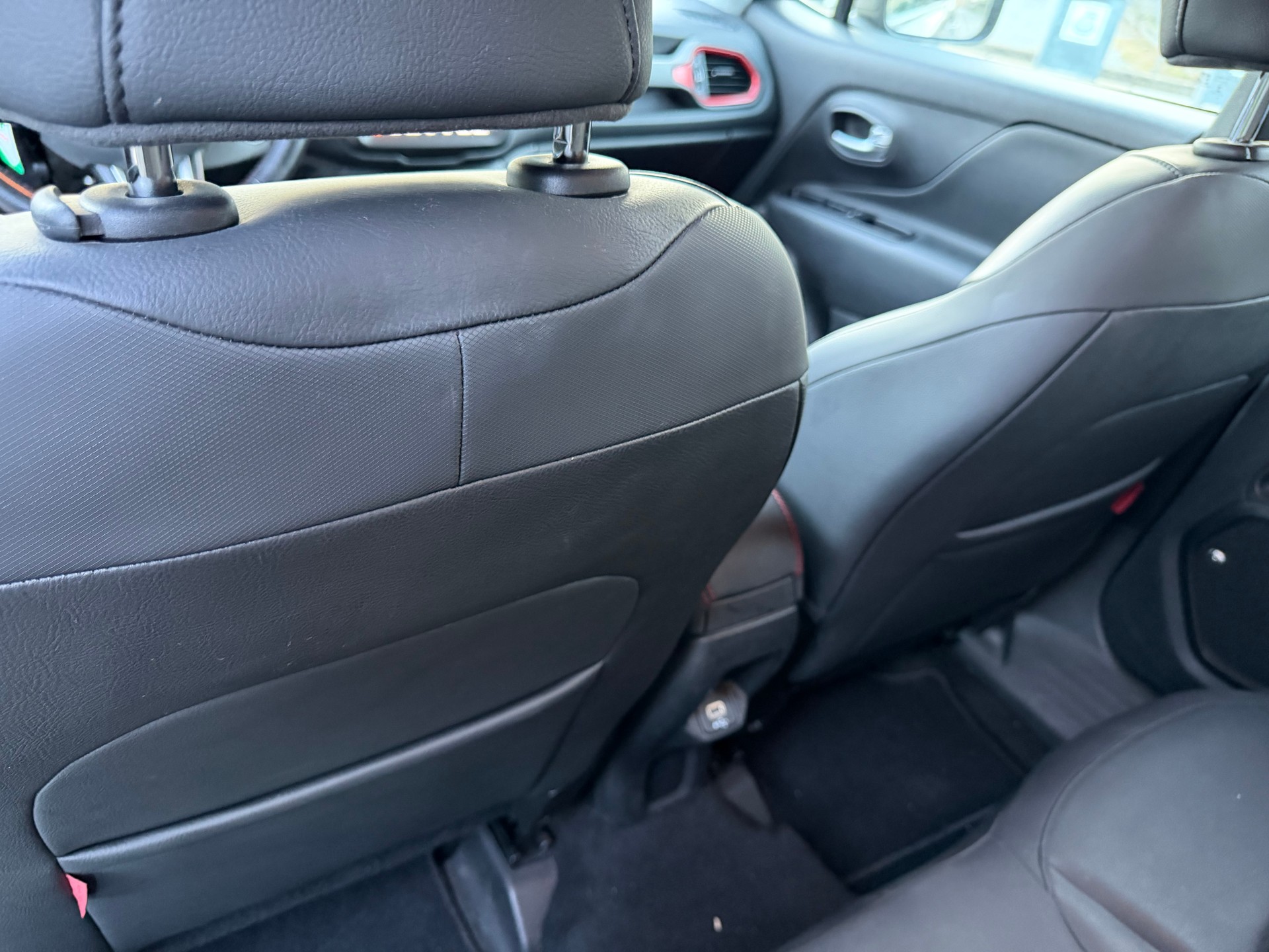 JEEP Renegade 2.0 MJ Trailhawk AWD + Low Range 9ATX-image-9