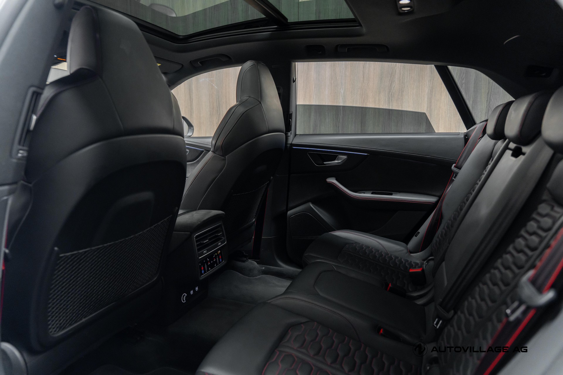 AUDI RSQ8 quattro tiptronic-image-7