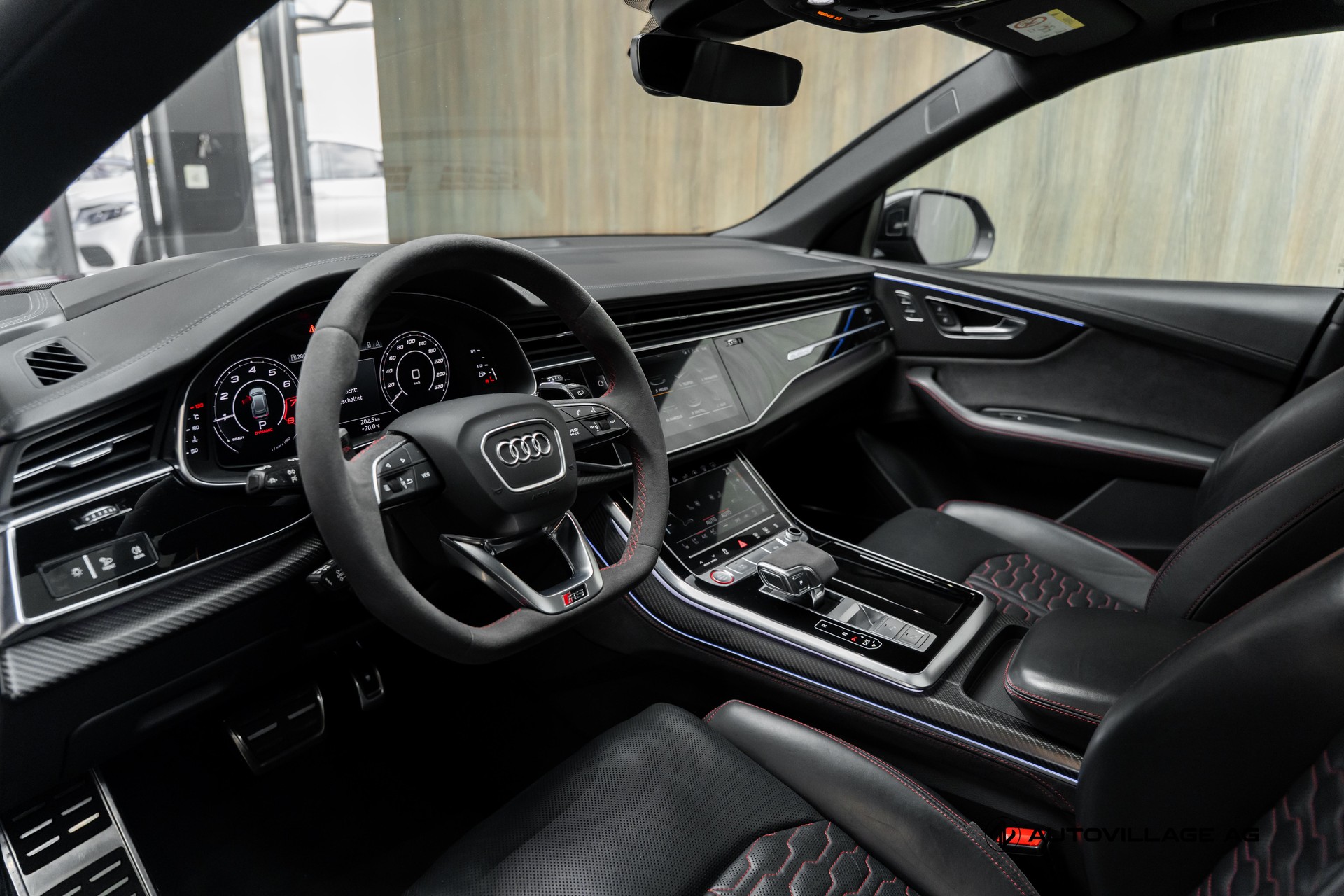 AUDI RSQ8 quattro tiptronic-image-3