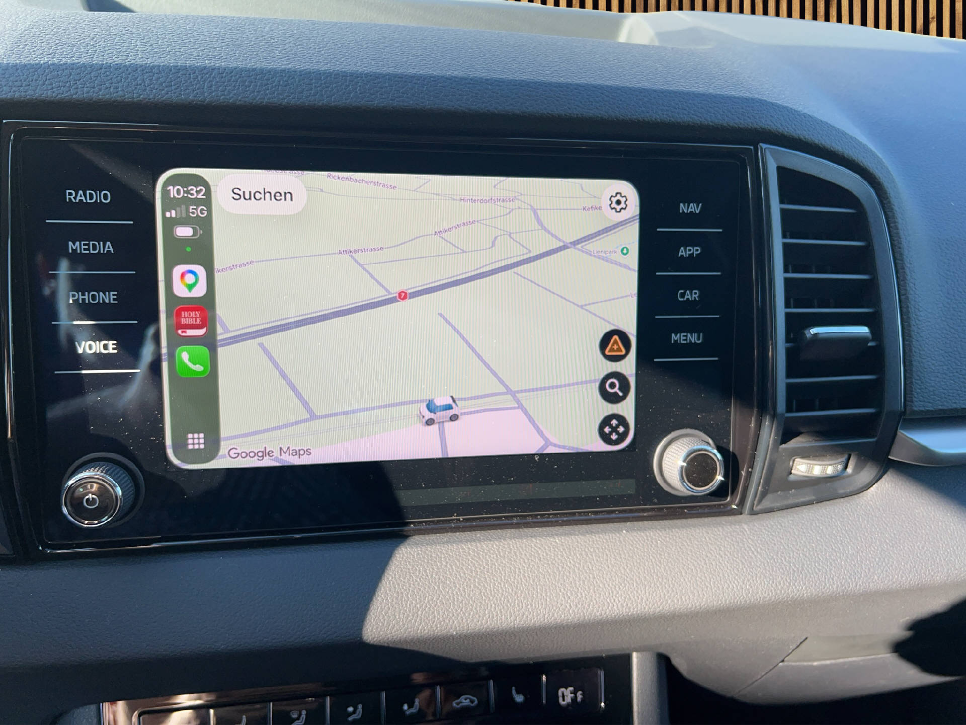 SKODA Karoq 1.5 TSI Selection DSG-image-13