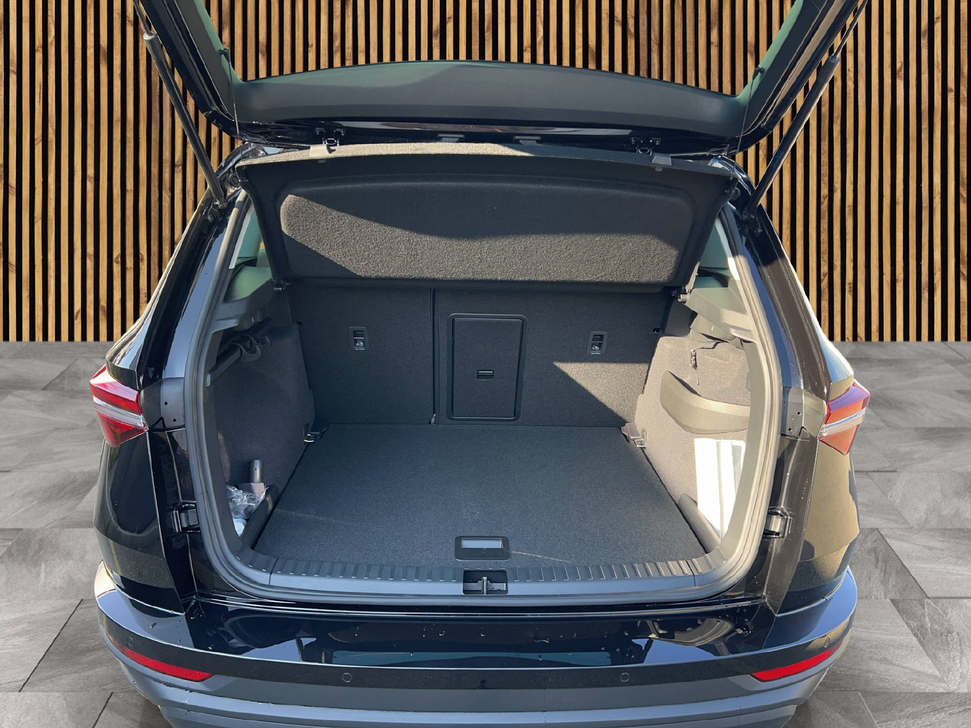 SKODA Karoq 1.5 TSI Selection DSG-image-15
