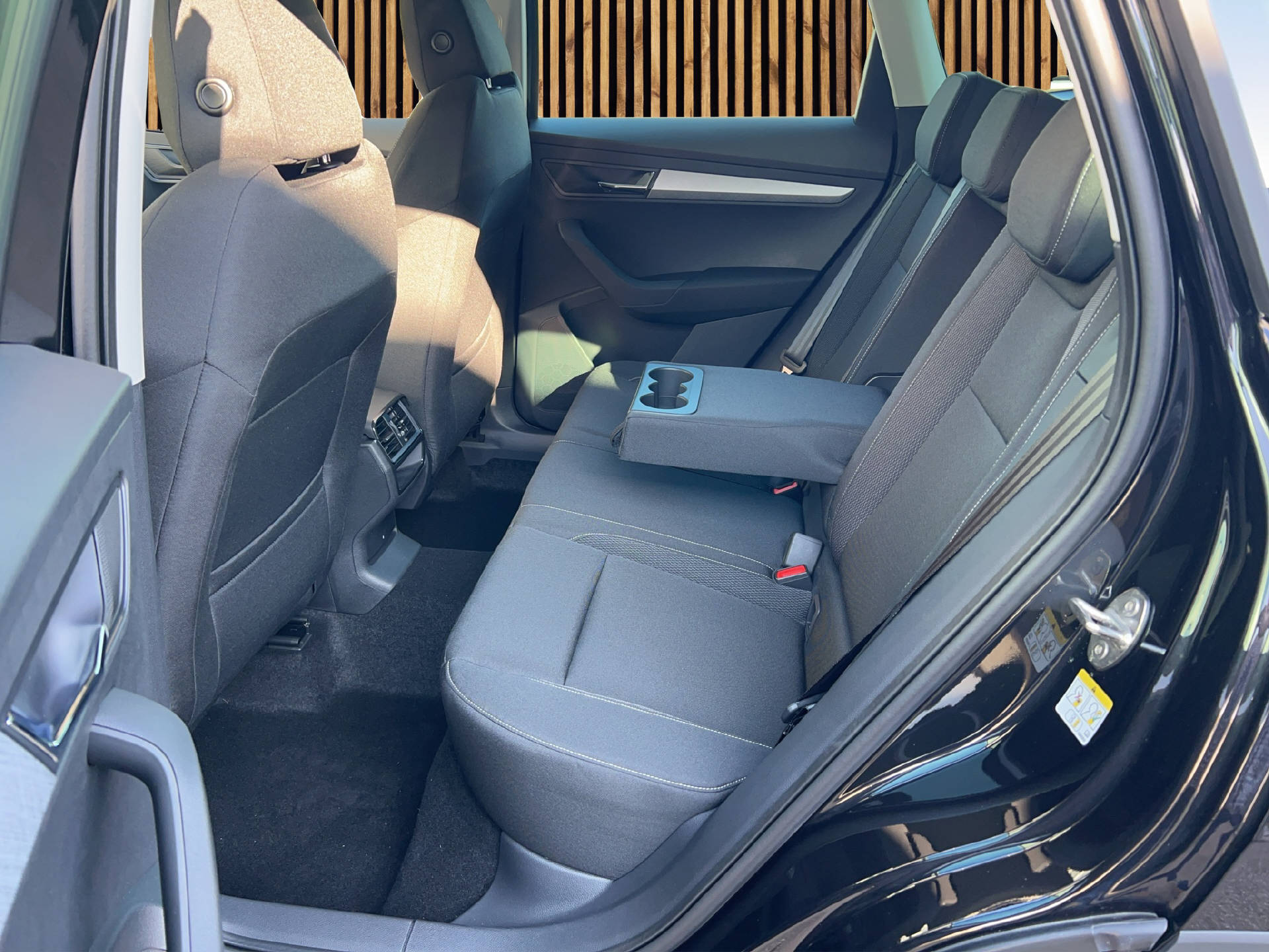 SKODA Karoq 1.5 TSI Selection DSG-image-11