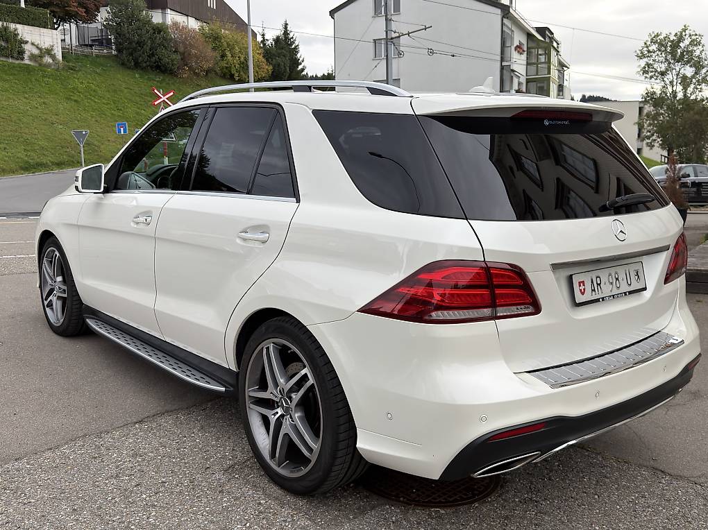 MERCEDES-BENZ GLE 500 Executive 4Matic 9G-Tronic-image-3