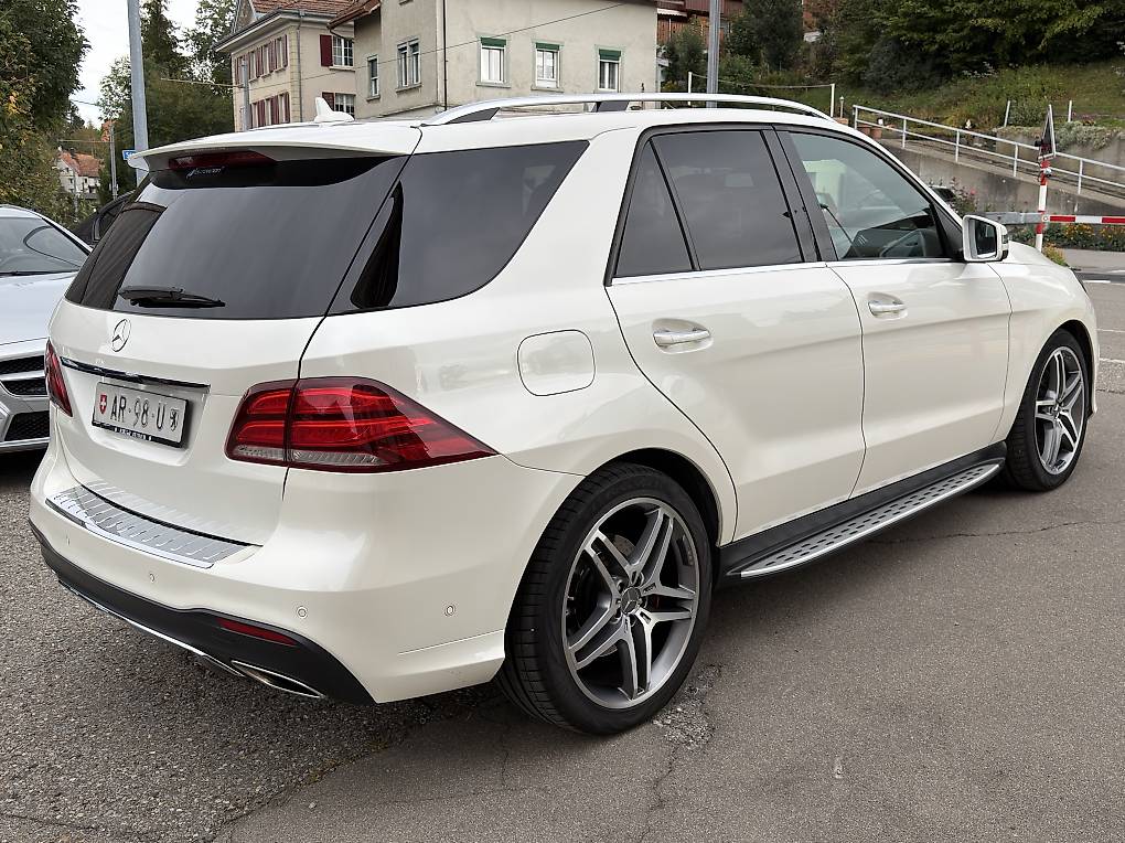 MERCEDES-BENZ GLE 500 Executive 4Matic 9G-Tronic-image-2