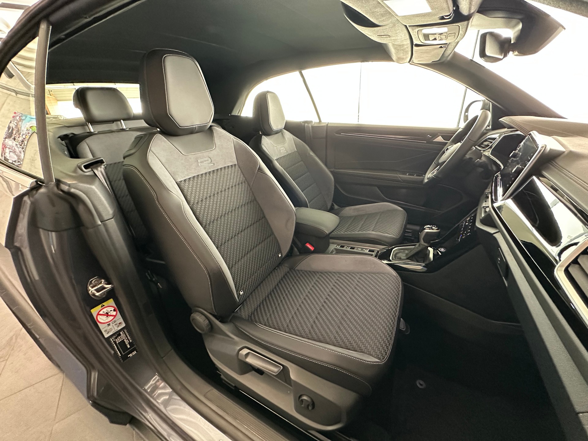 VW T-Roc Cabriolet 1.5 TSI R-Line DSG-image-20