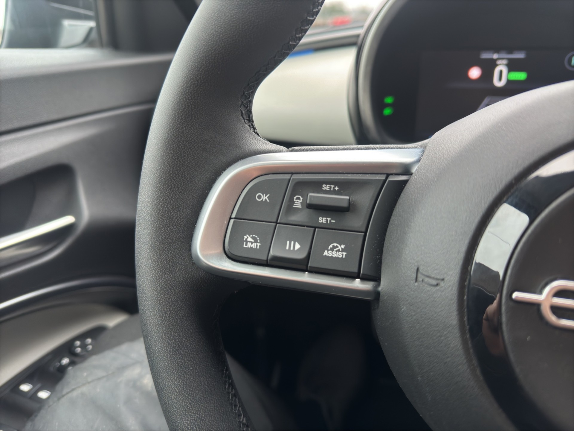 FIAT 600 1.2 Hybrid La Prima-image-29