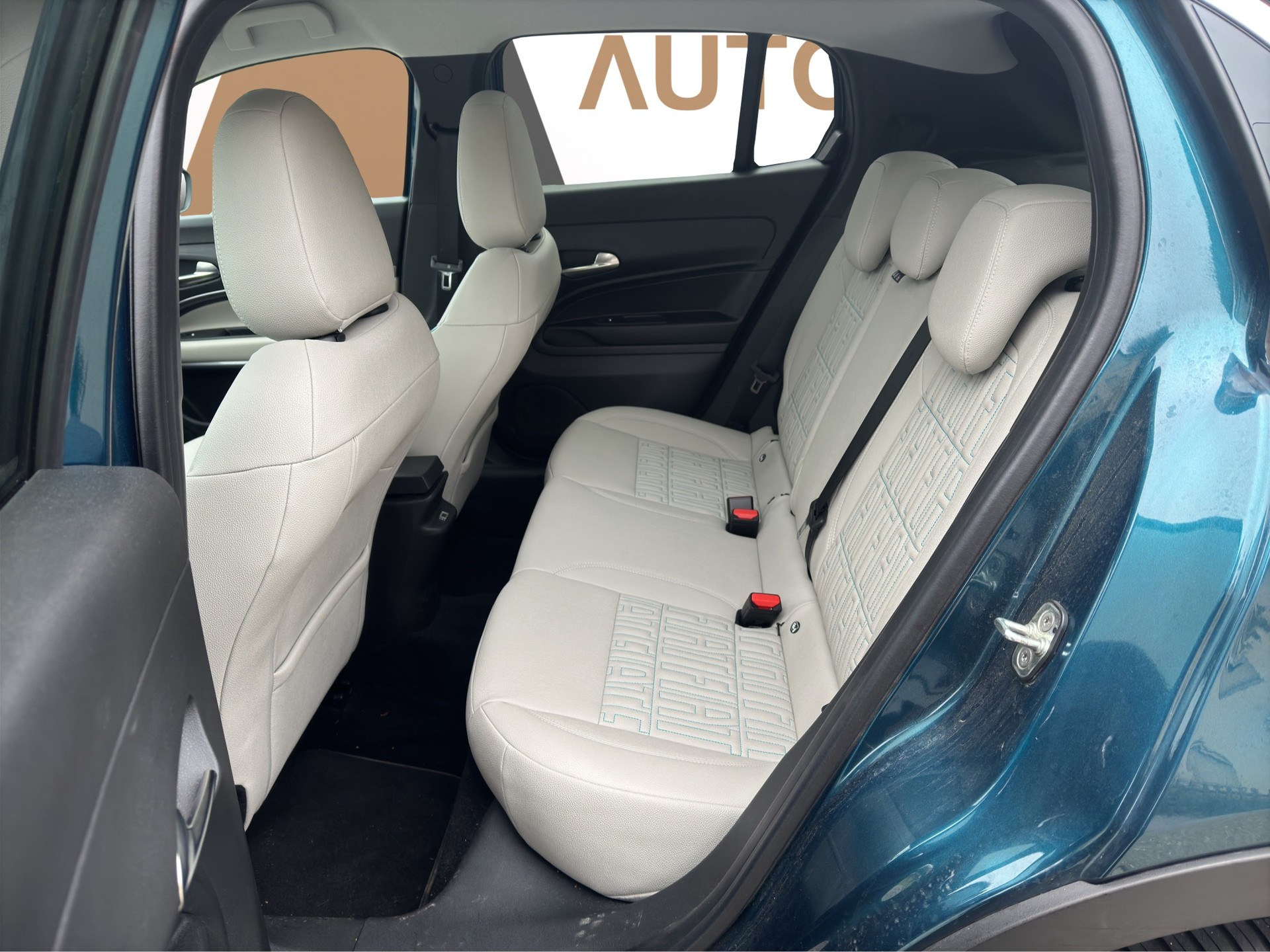 FIAT 600 1.2 Hybrid La Prima-image-16
