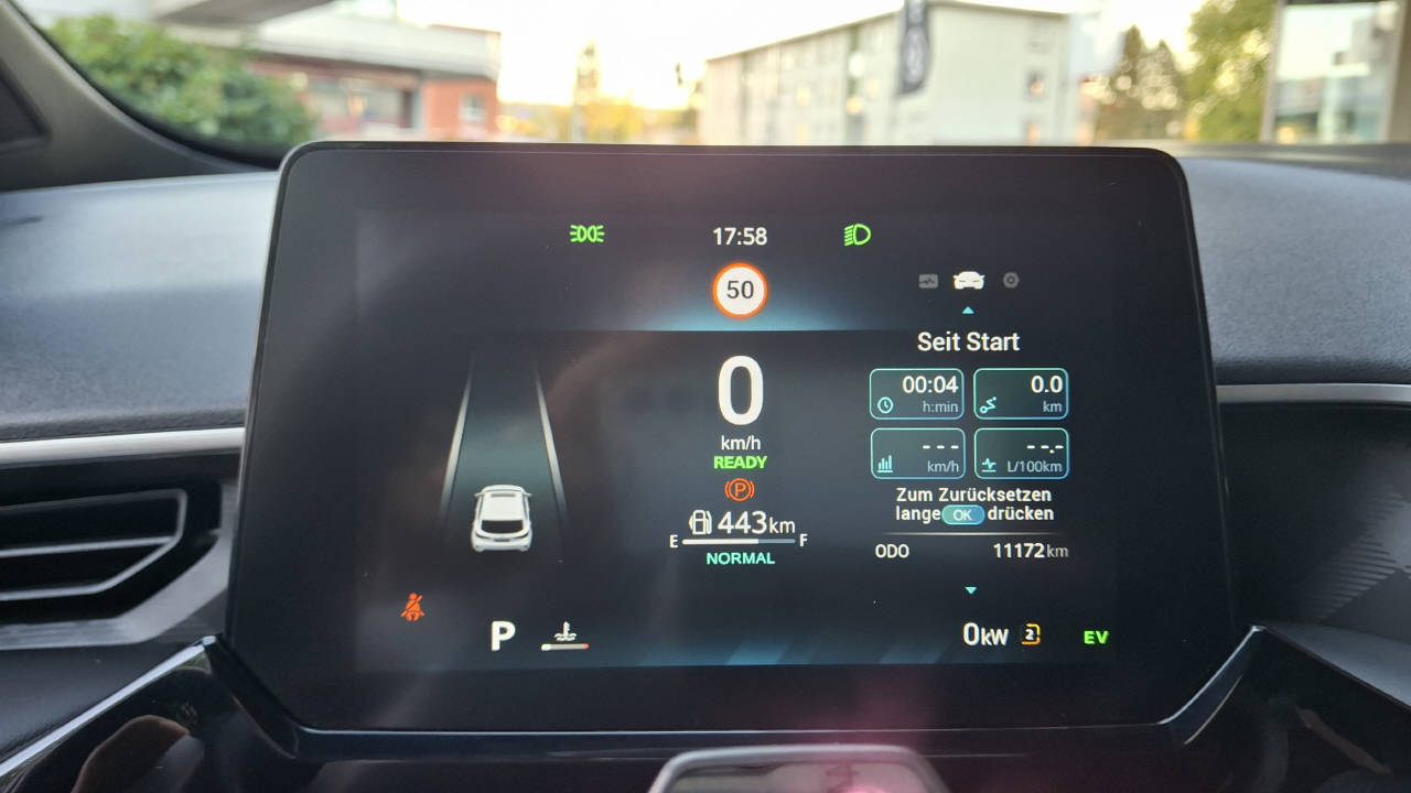 MG 3 1.5 Hybrid Luxury-image-10