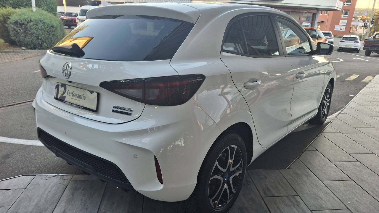 MG 3 1.5 Hybrid Luxury-image-3