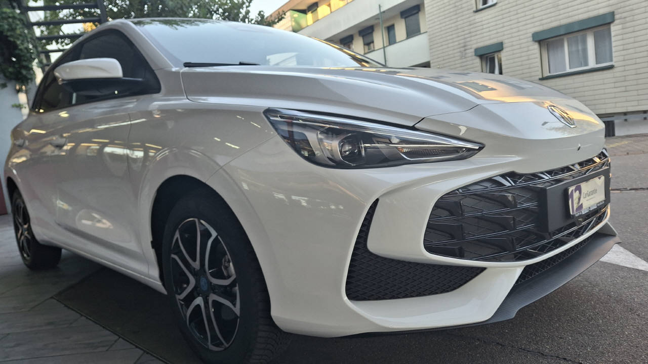 MG 3 1.5 Hybrid Luxury-image-2