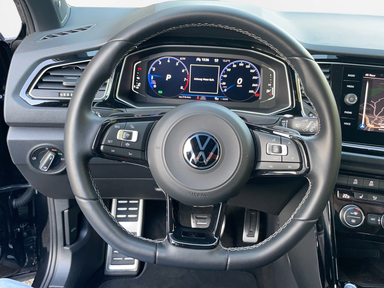 VW T-Roc 2.0 TSI R DSG 4Motion-image-12
