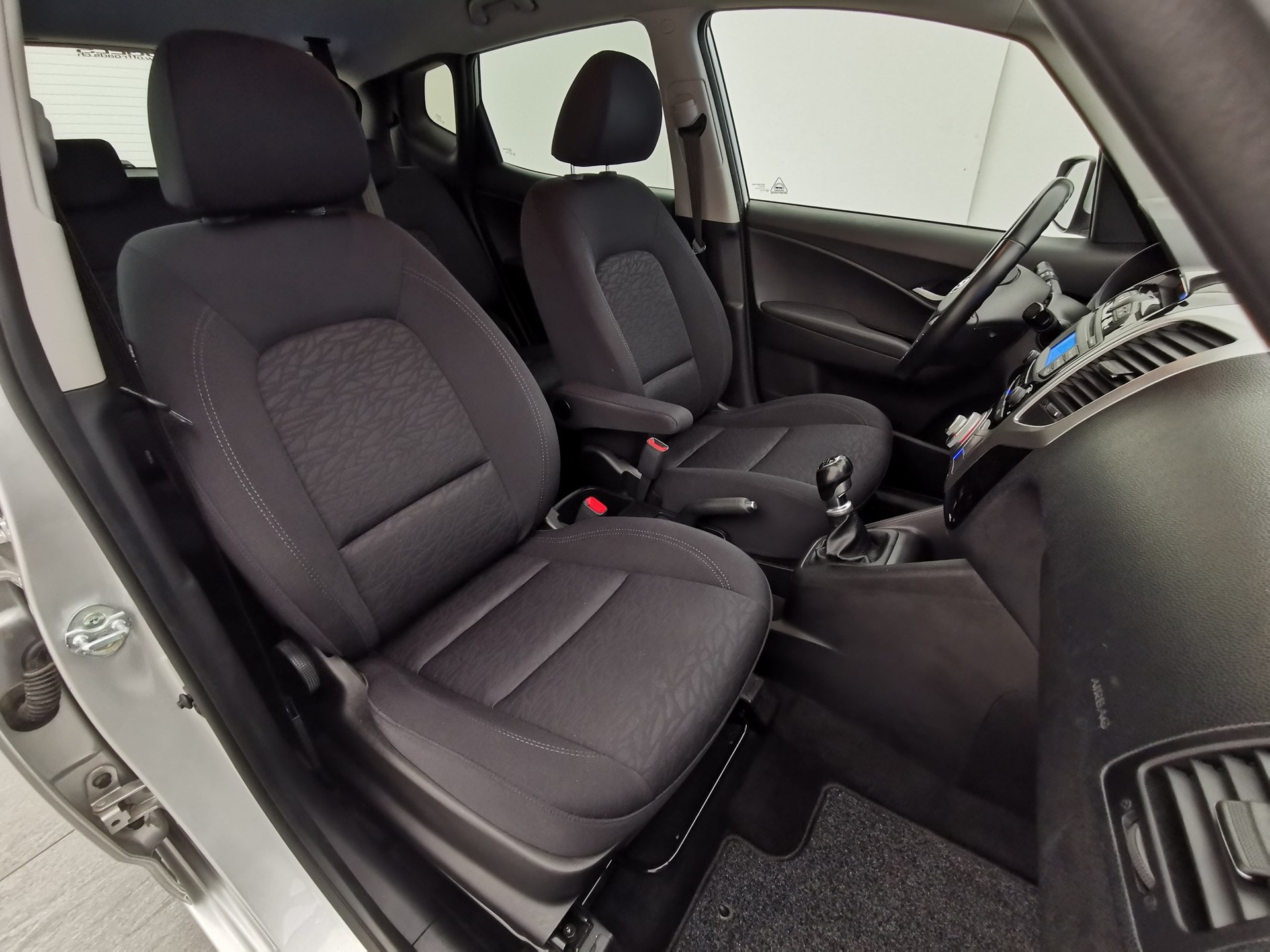 HYUNDAI IX20 1.4 CRDI style-image-14