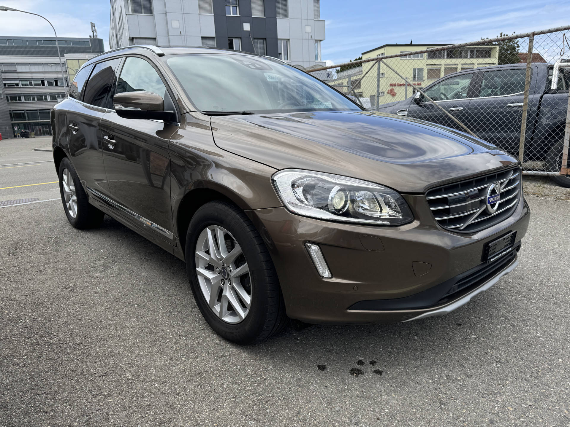 VOLVO XC60 2.0 T6 Summum AWD S/S-image-2