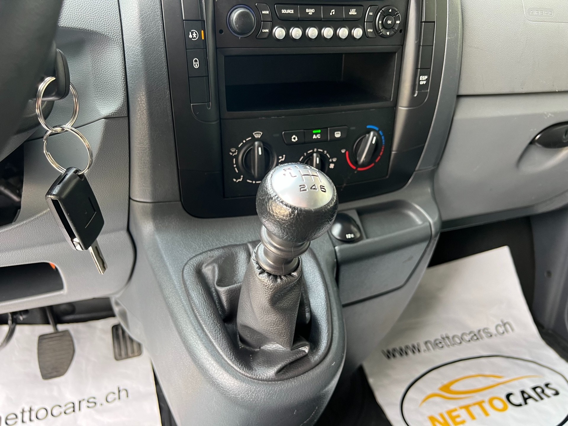 CITROEN Jumpy 2.0 HDi L2H1 Attraction 9Sitzer-image-9