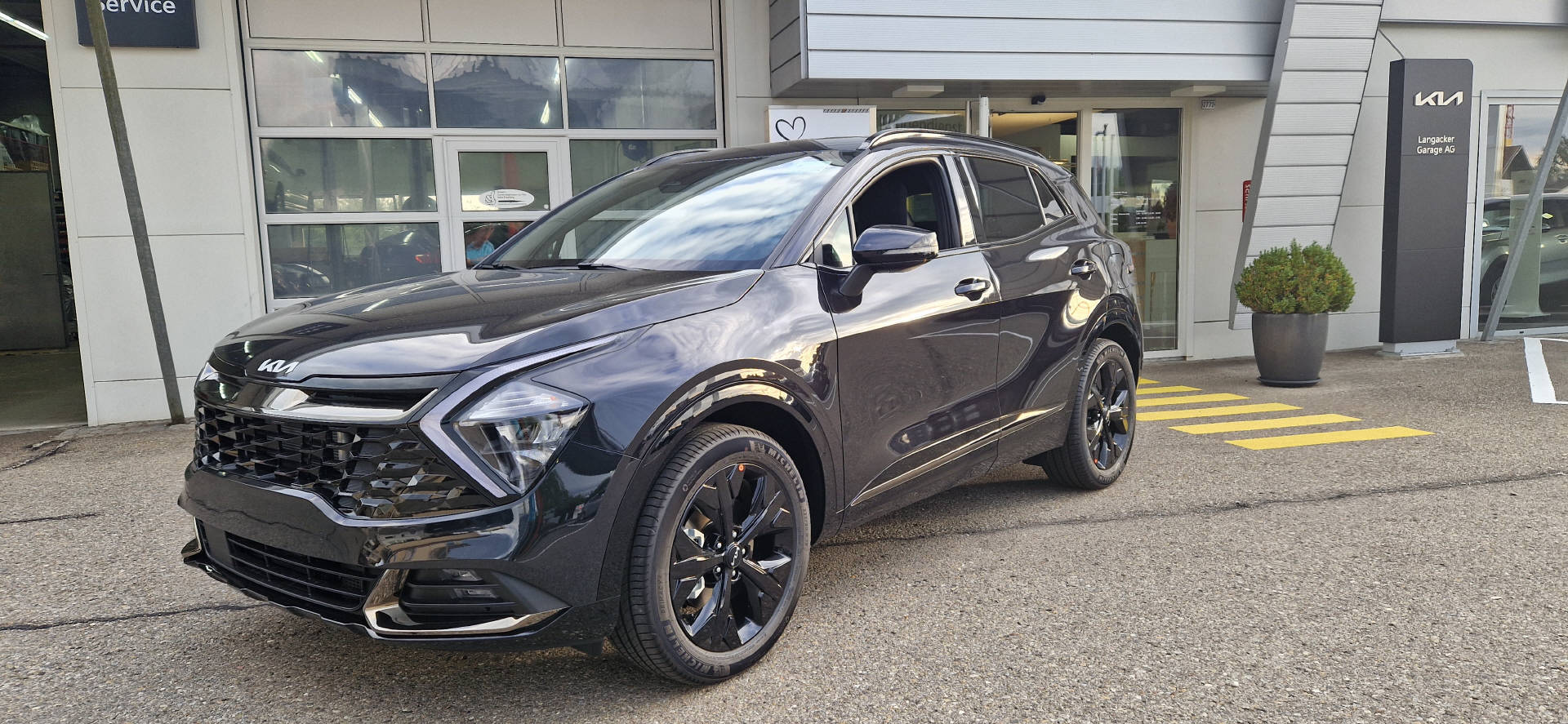 KIA Sportage 1.6 T-GDi PHEV Anniversary-image-1