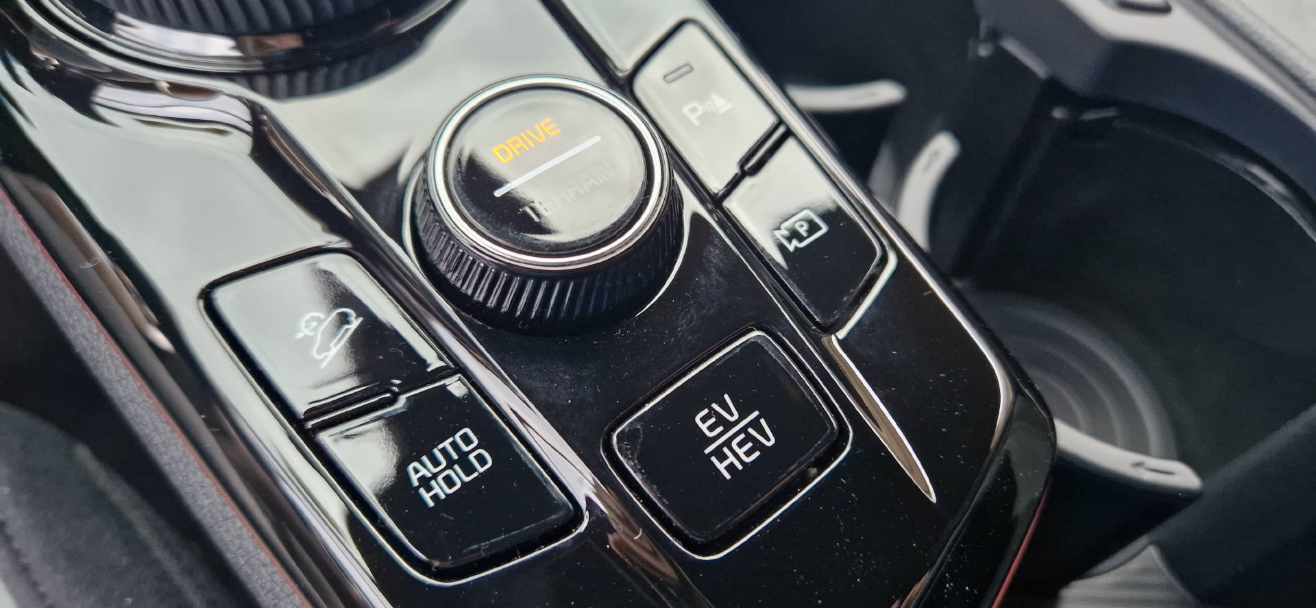 KIA Sportage 1.6 T-GDi PHEV Anniversary-image-9