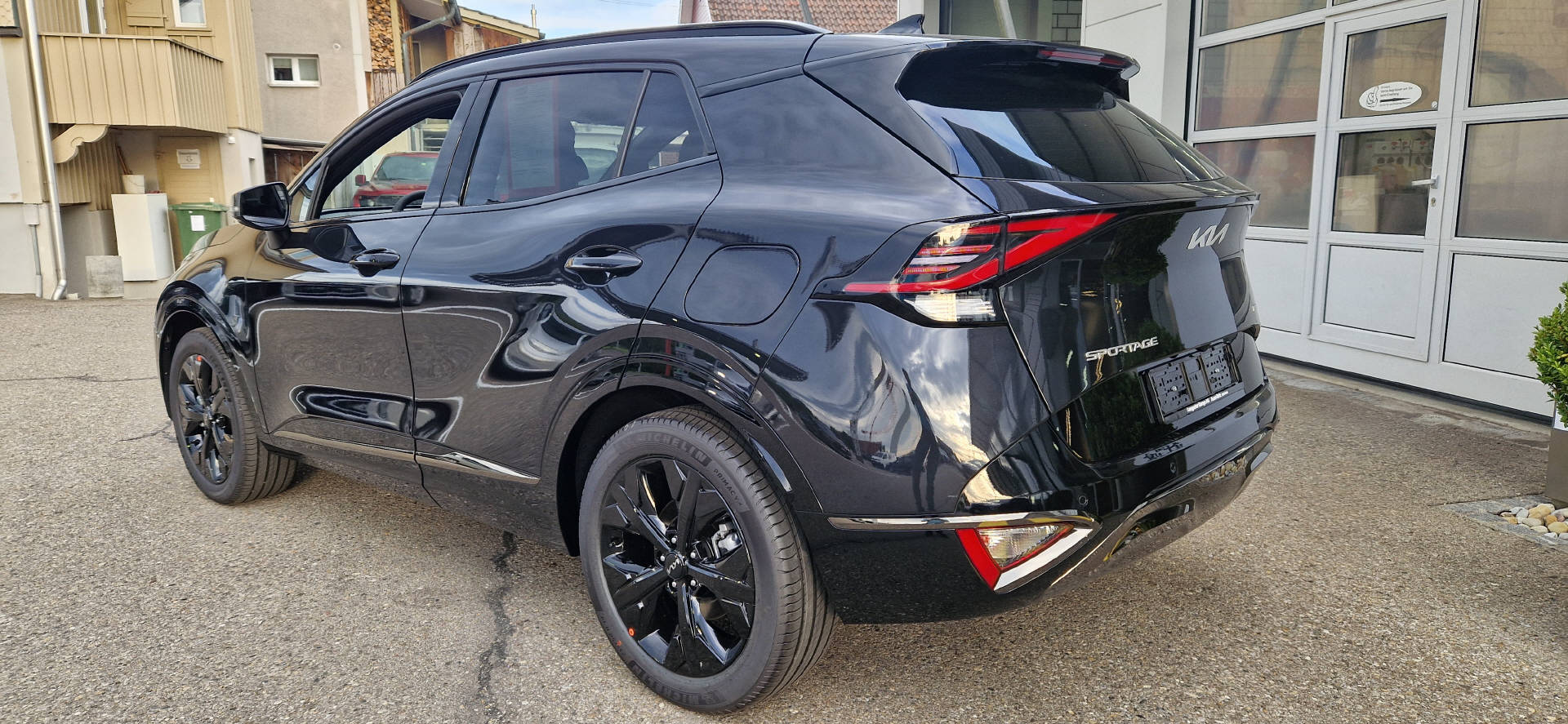 KIA Sportage 1.6 T-GDi PHEV Anniversary-image-11