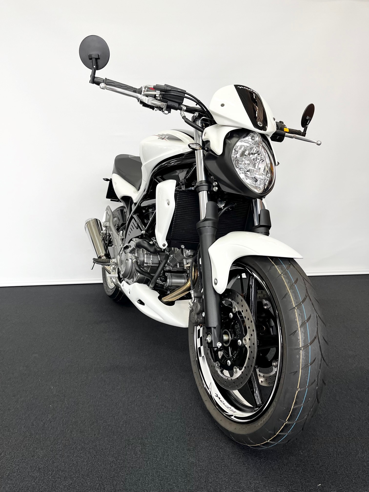 SUZUKI SFV 650 Gladius ABS-image-4
