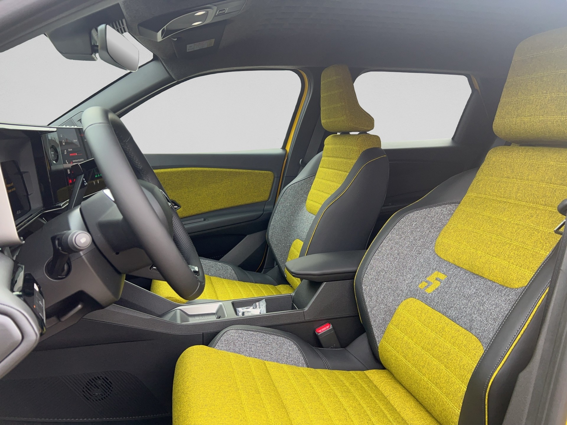 RENAULT R5 E-Tech Comfort Range 52 kWh Iconic Five-image-8