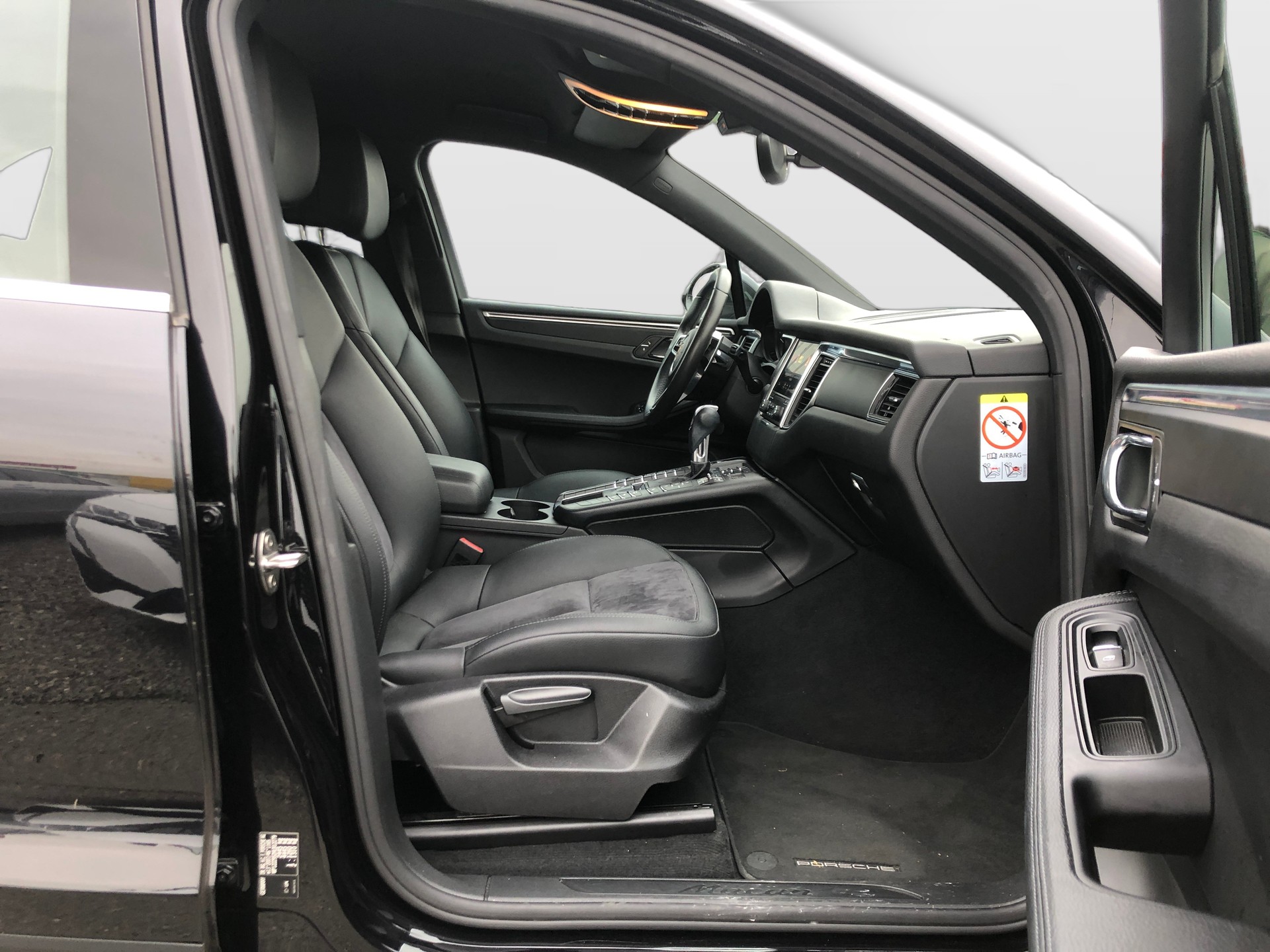PORSCHE Macan PDK-image-11