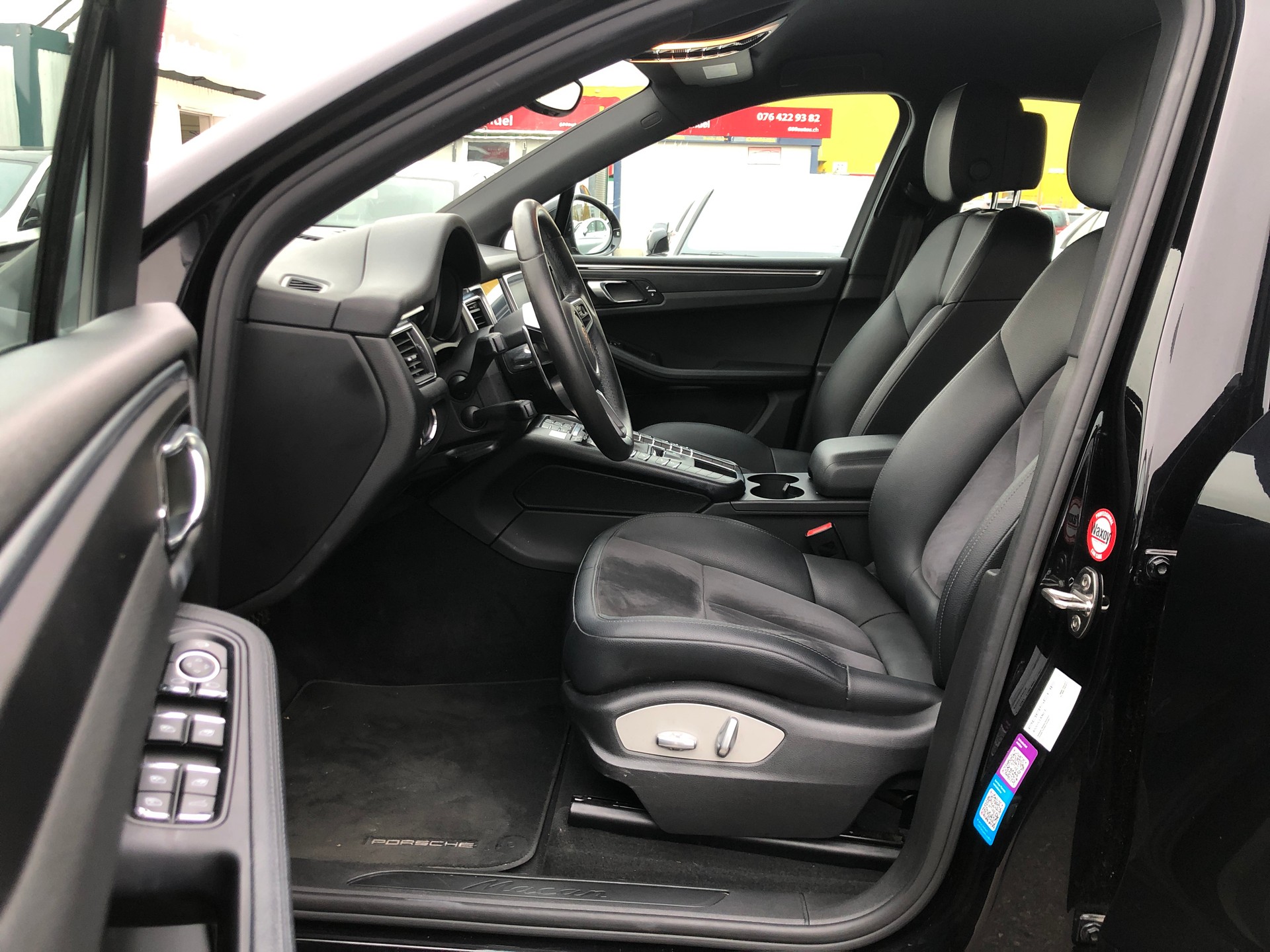 PORSCHE Macan PDK-image-10