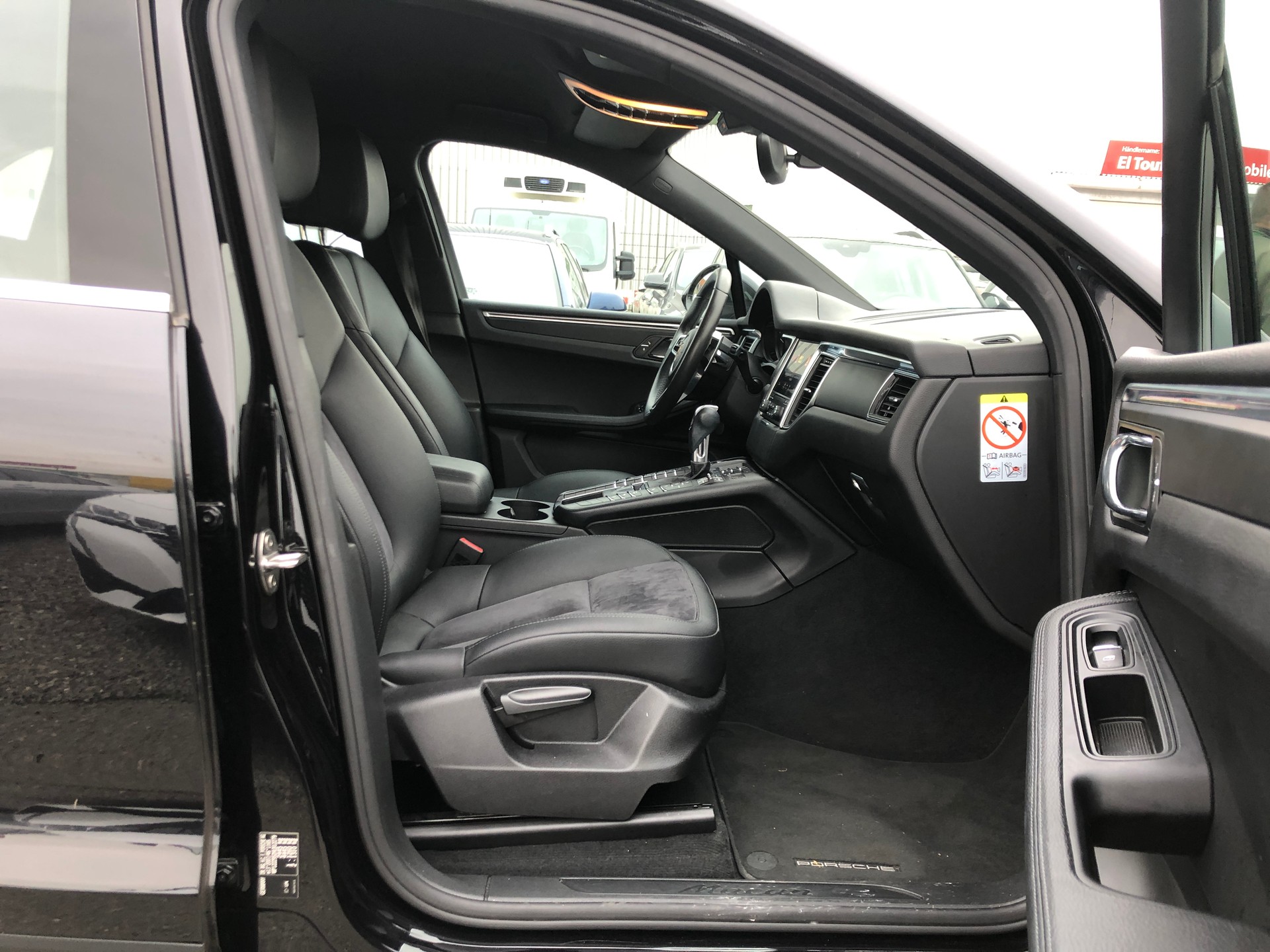 PORSCHE Macan PDK-image-11