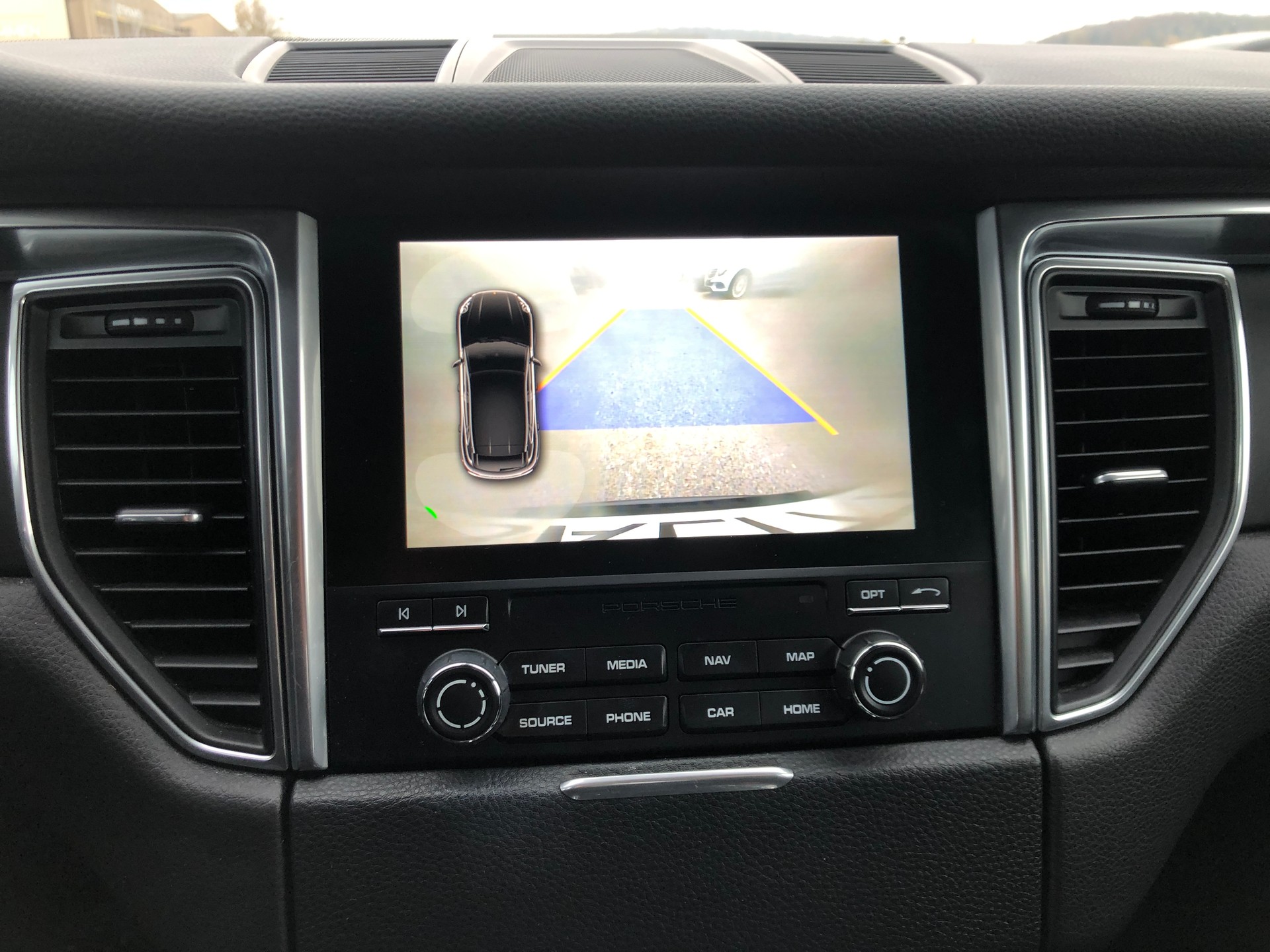 PORSCHE Macan PDK-image-6