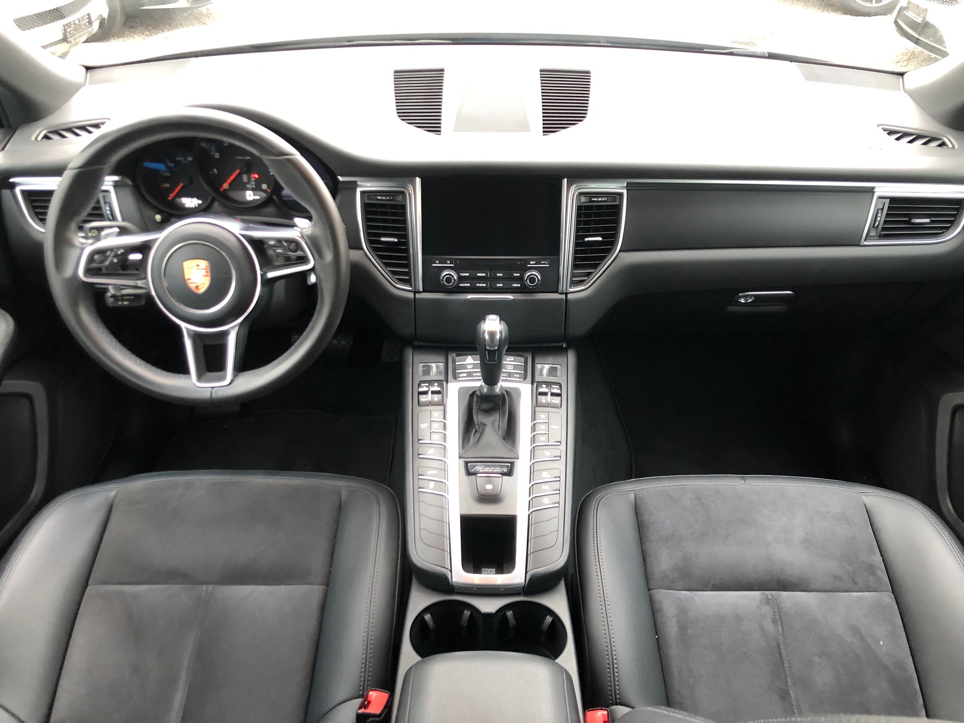 PORSCHE Macan PDK-image-9