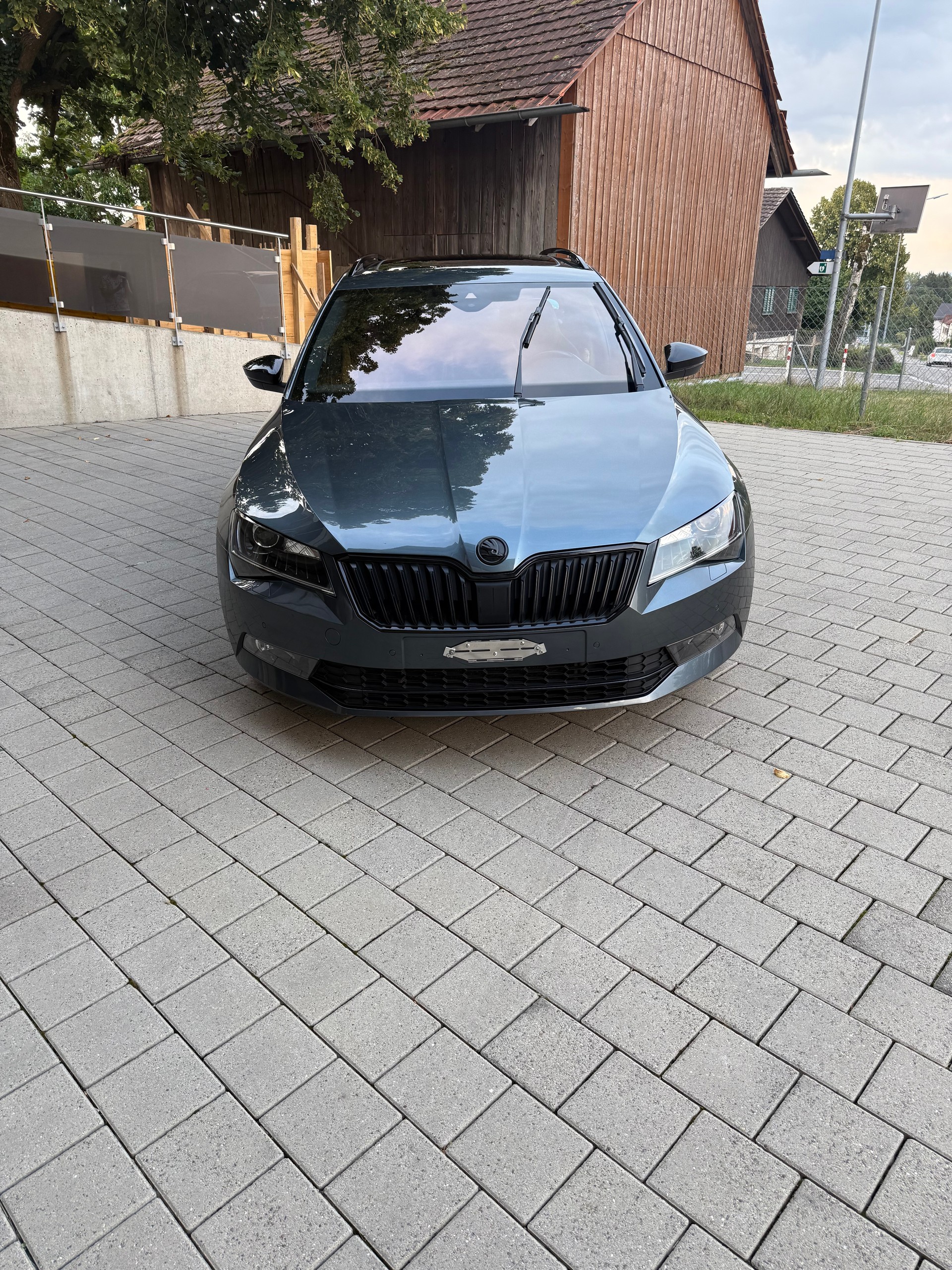SKODA Superb Combi 2.0 TDi SportLine+ 4x4 DSG-image-1