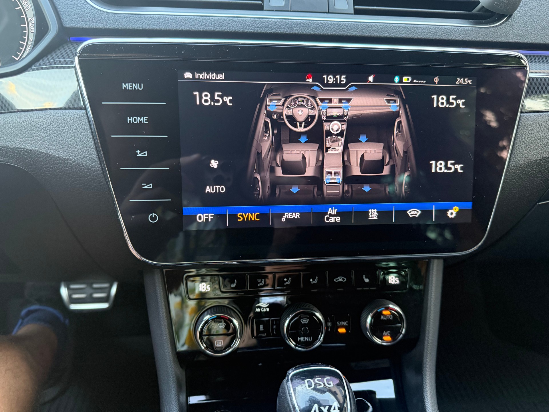 SKODA Superb Combi 2.0 TDi SportLine+ 4x4 DSG-image-8