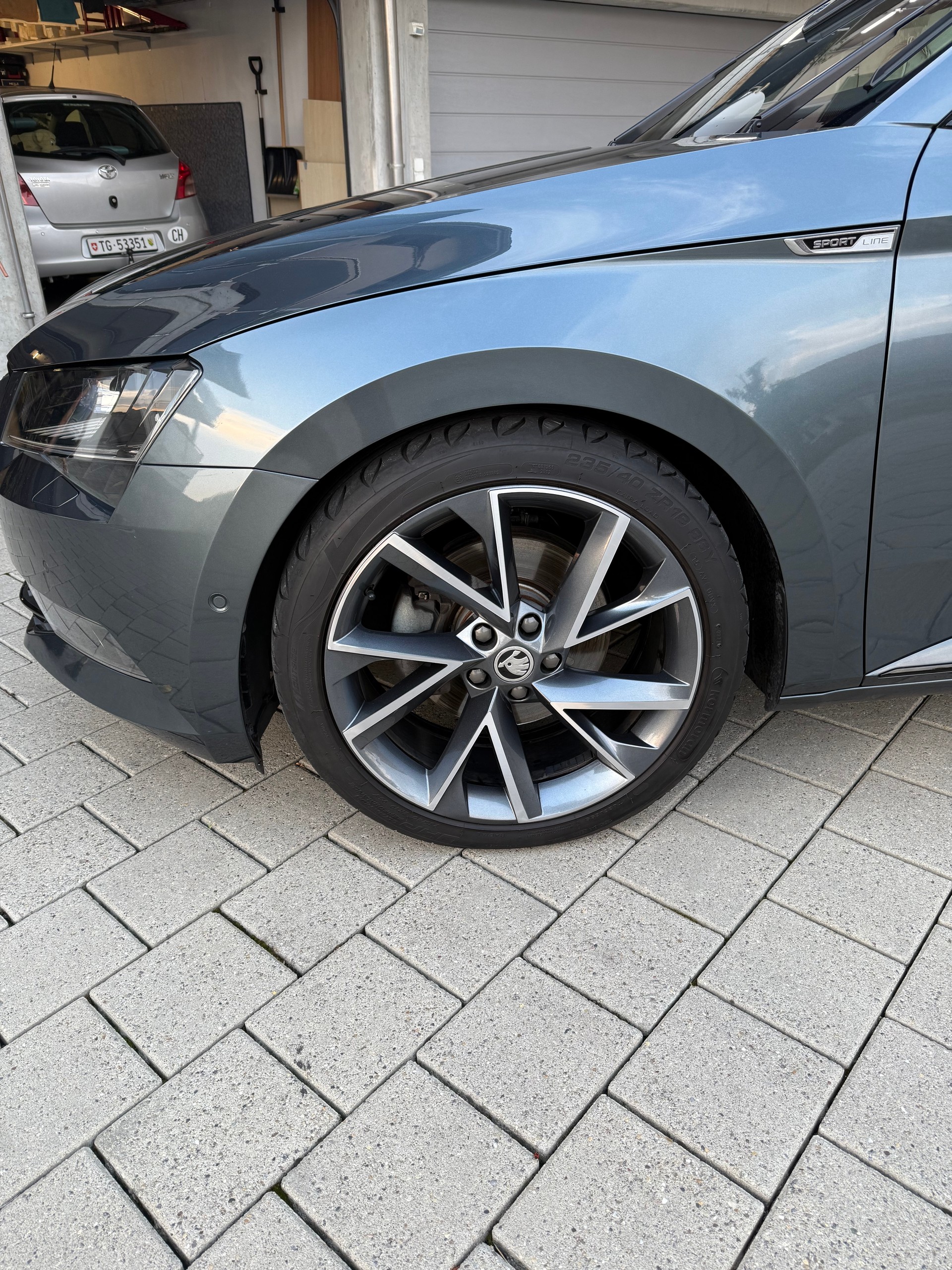 SKODA Superb Combi 2.0 TDi SportLine+ 4x4 DSG-image-14