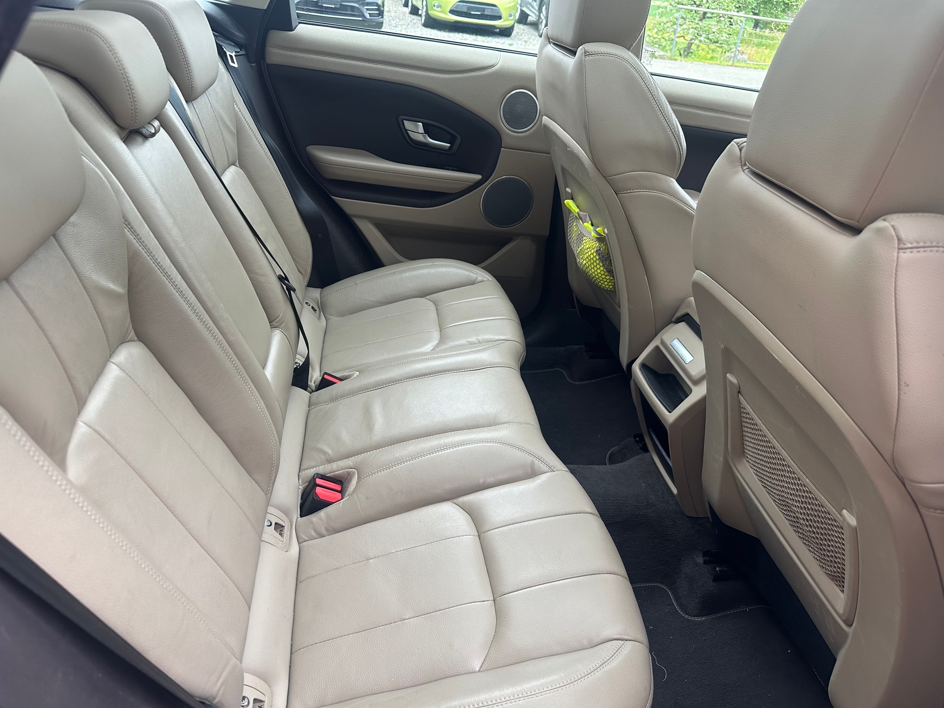 LAND ROVER Range Rover Evoque 2.0 TD4 Pure AT9-image-6