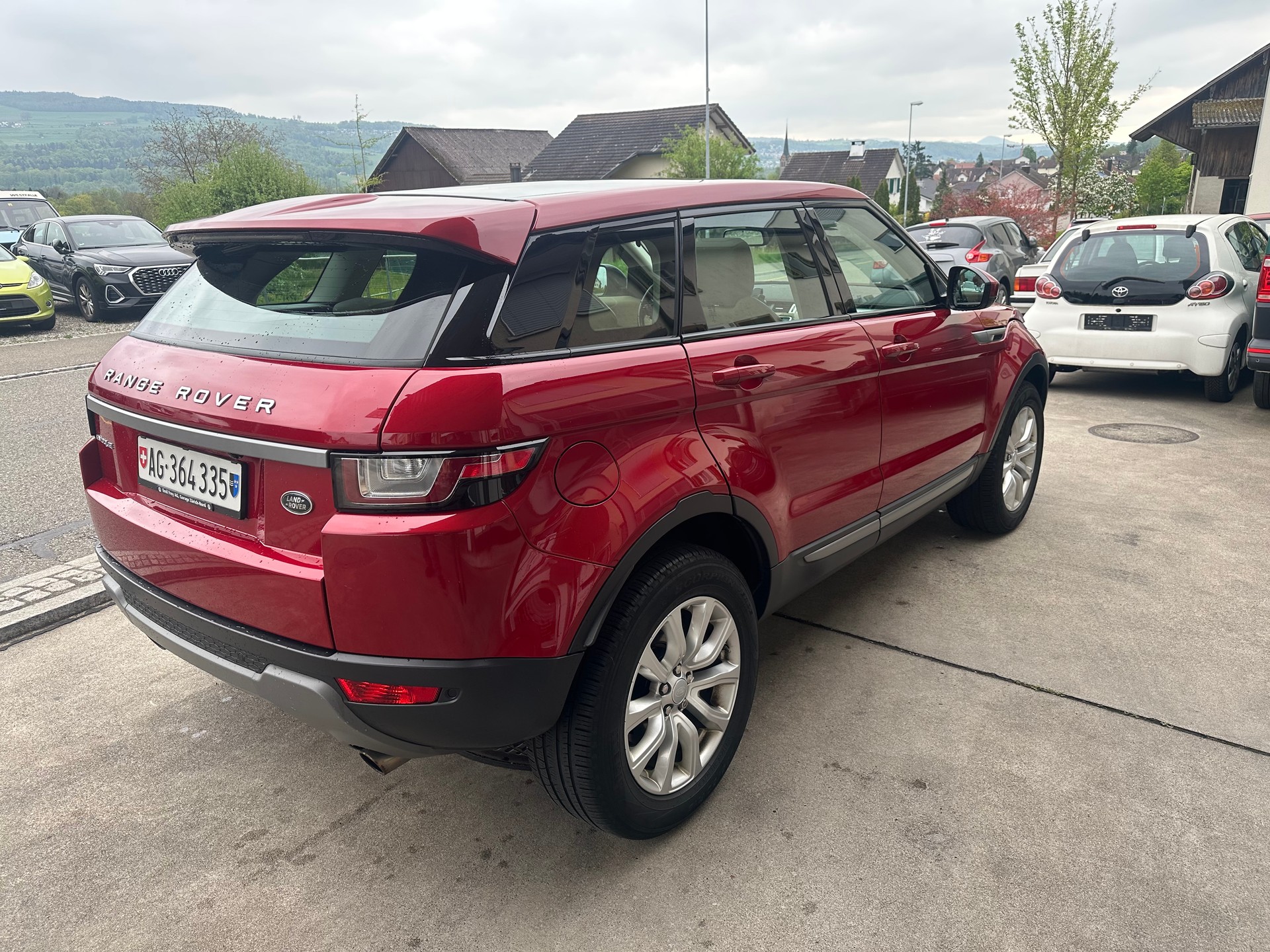 LAND ROVER Range Rover Evoque 2.0 TD4 Pure AT9-image-4