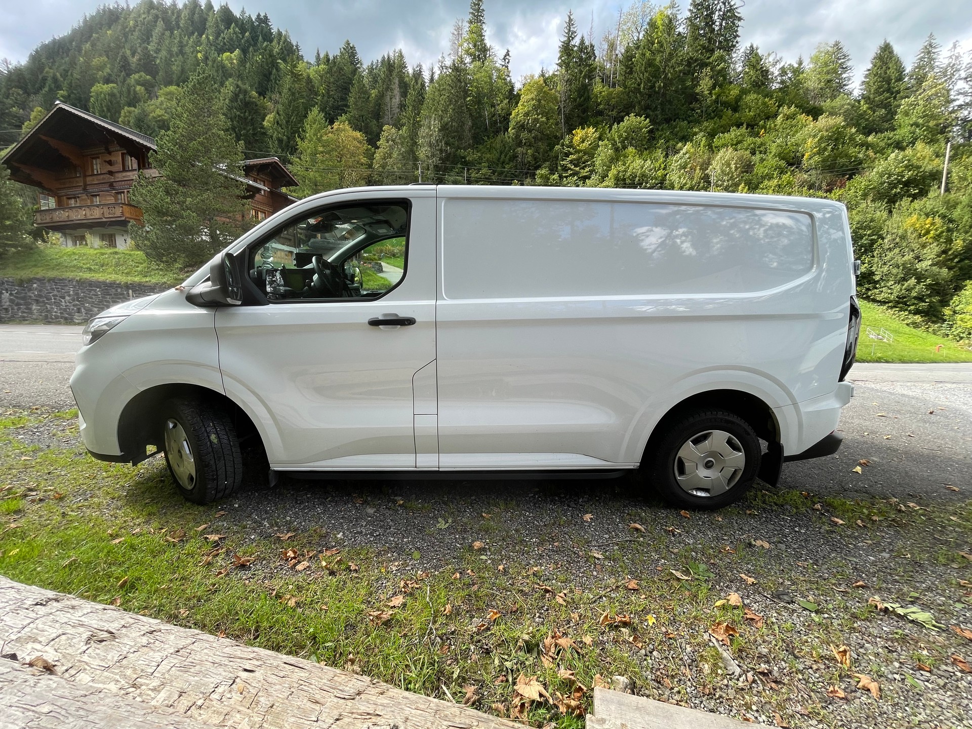 FORD Transit Custom Van 320 L1H1 Trend Automat 4x4-image-1
