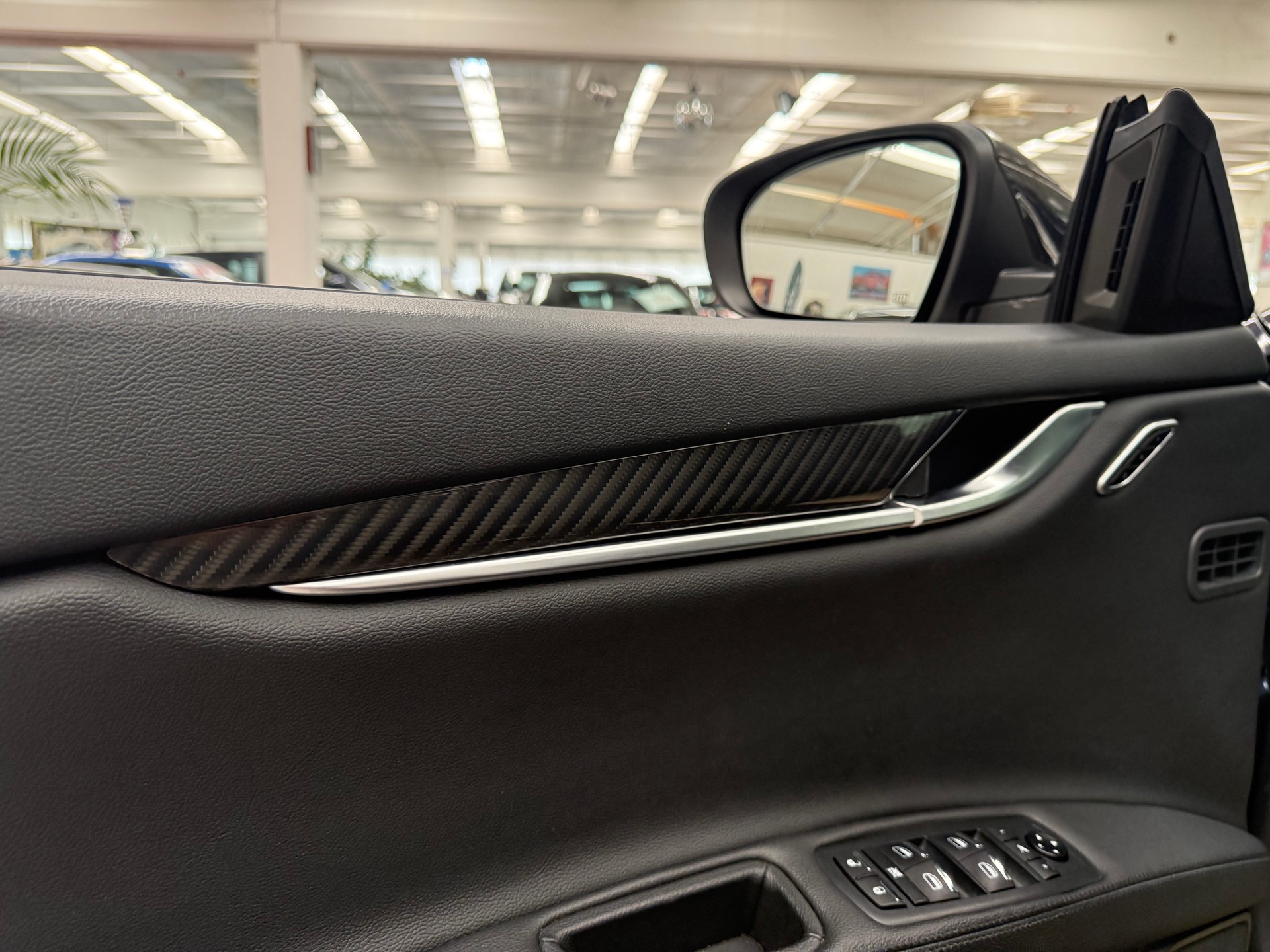 MASERATI Ghibli S Q4 3.0 Automatica-image-11