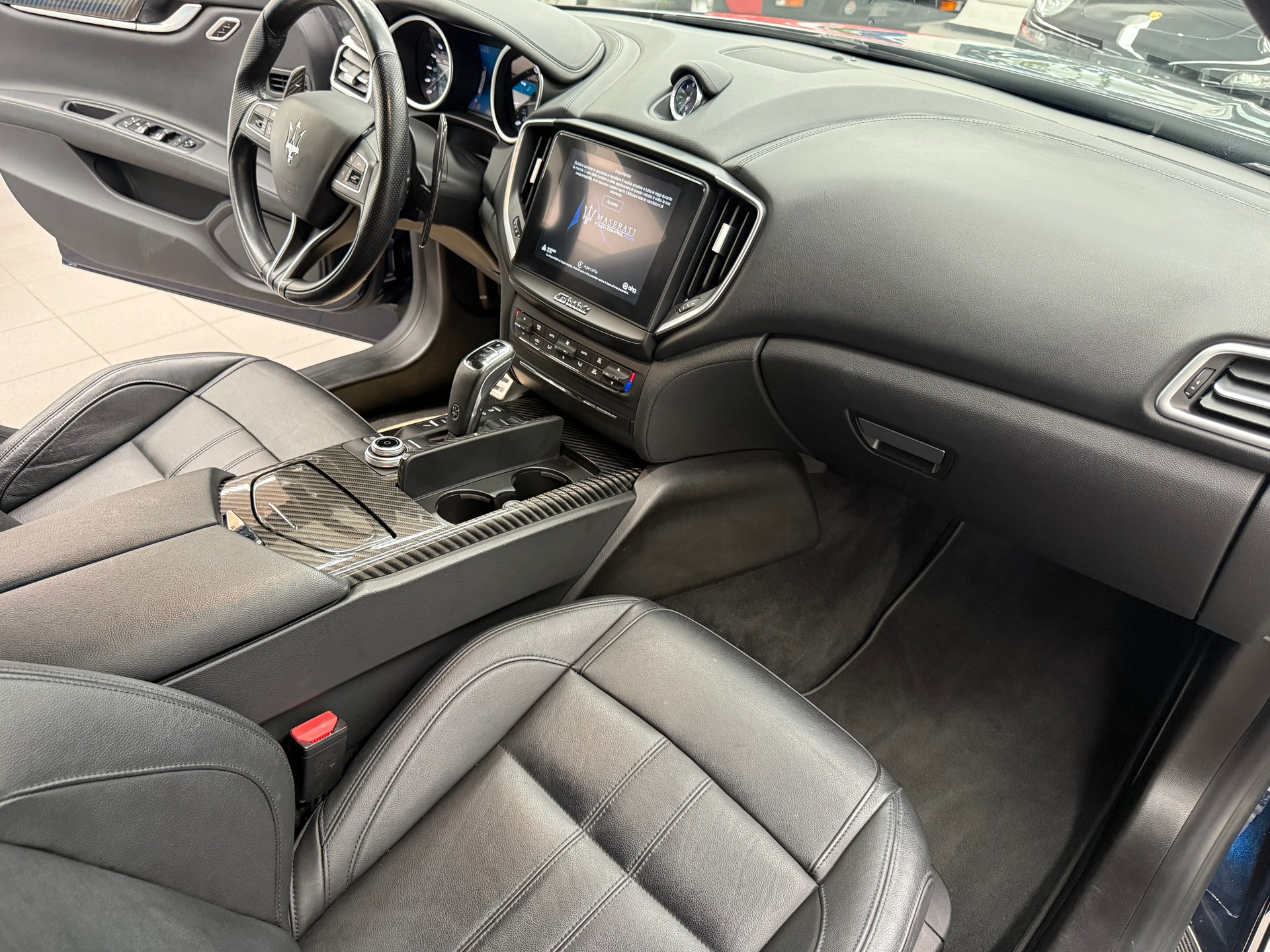 MASERATI Ghibli S Q4 3.0 Automatica-image-9