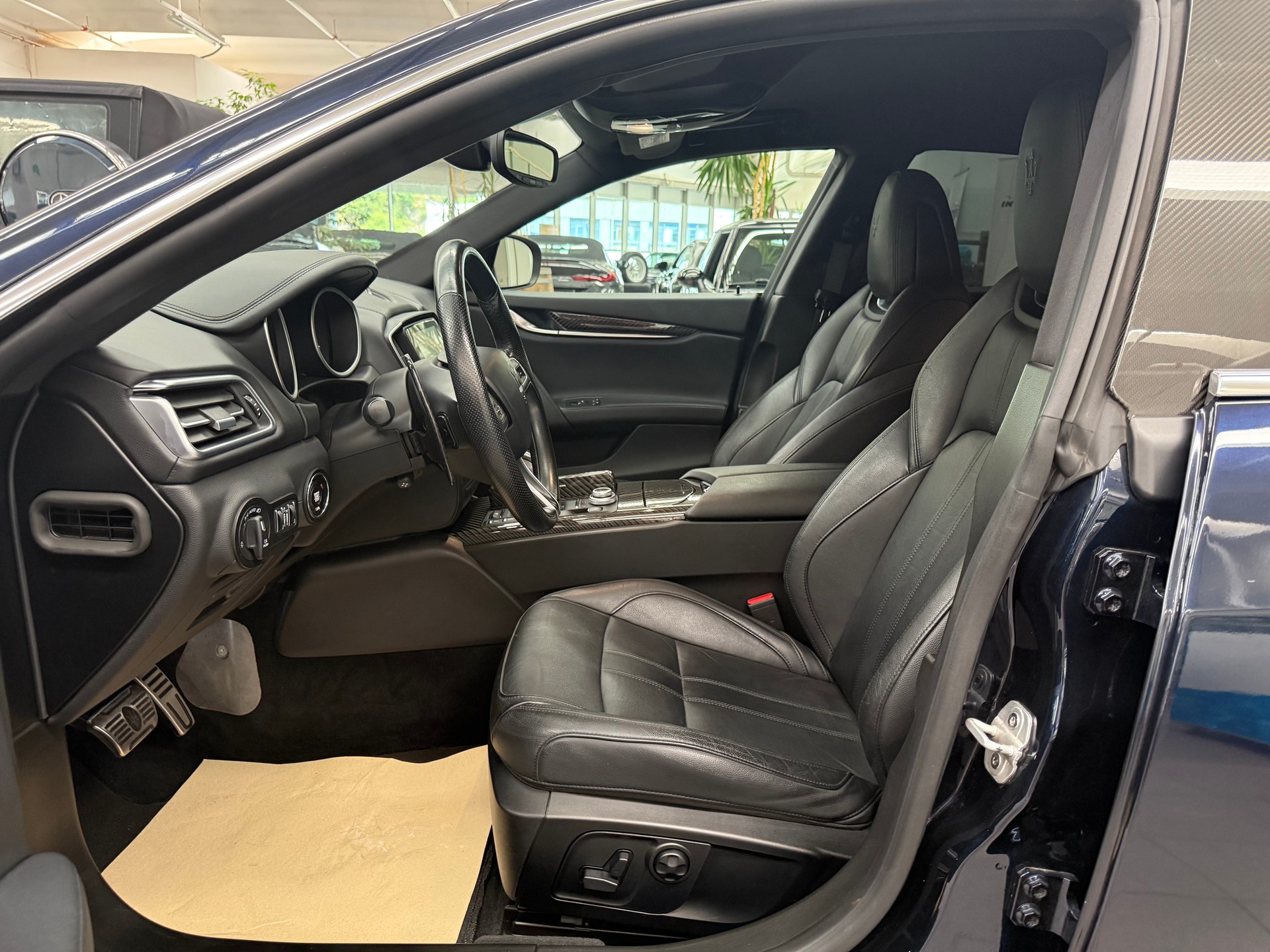 MASERATI Ghibli S Q4 3.0 Automatica-image-8