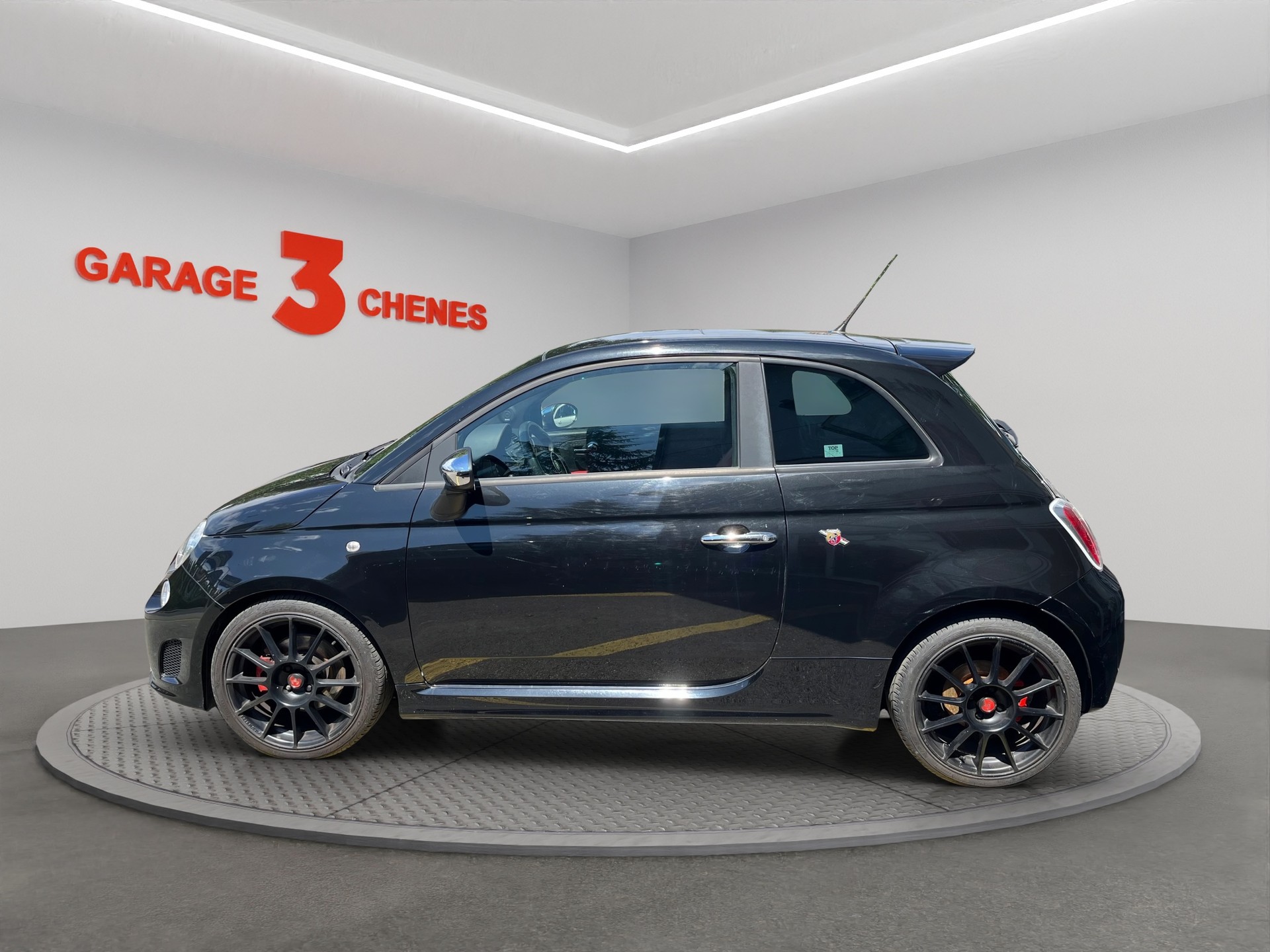 FIAT 500 1.4 16V Turbo Abarth-image-1