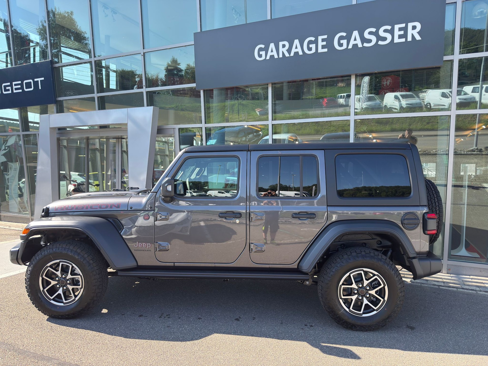 JEEP Wrangler 2.0 Unlimited Rubicon Automatic-image-1
