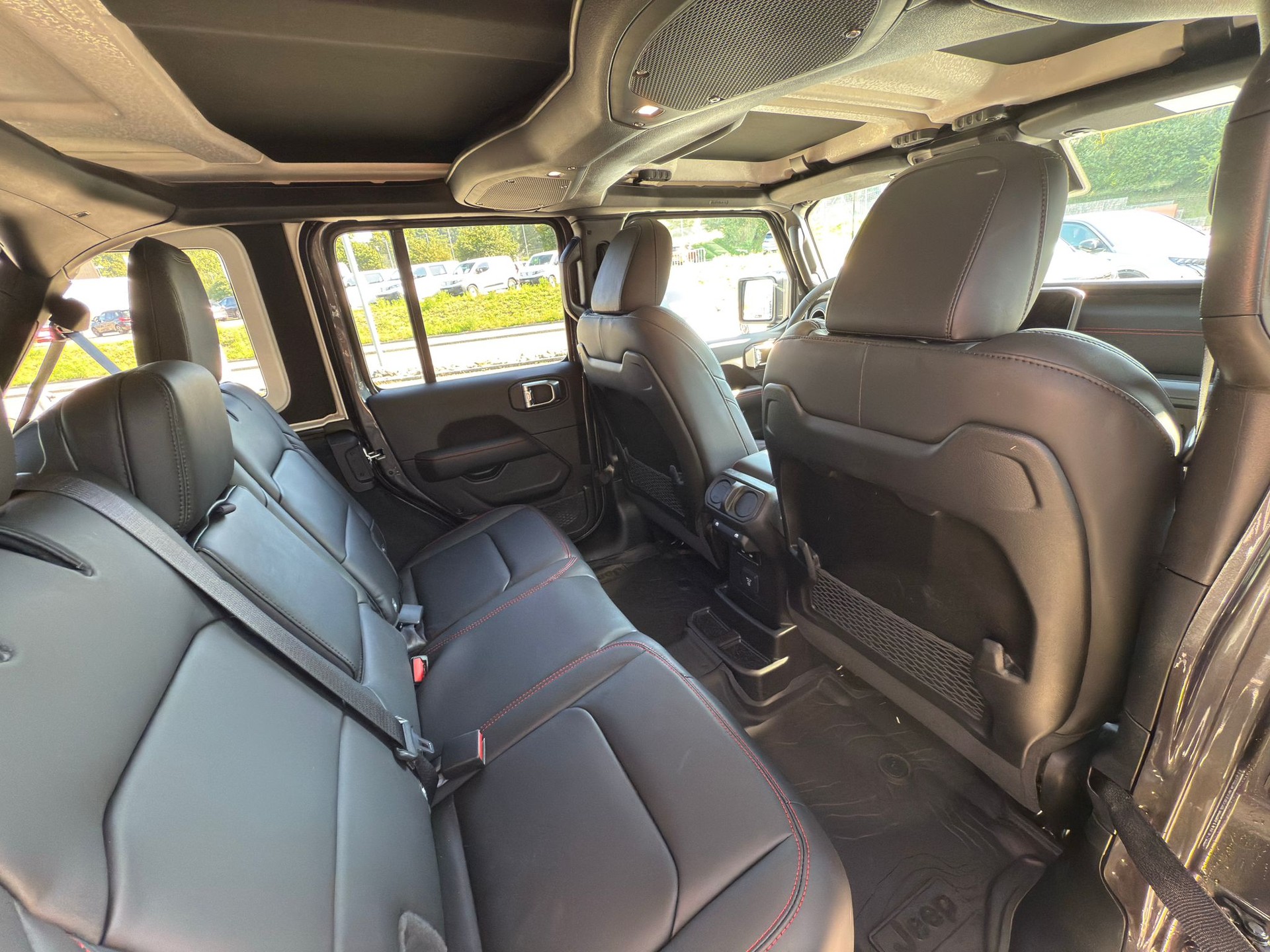 JEEP Wrangler 2.0 Unlimited Rubicon Automatic-image-9